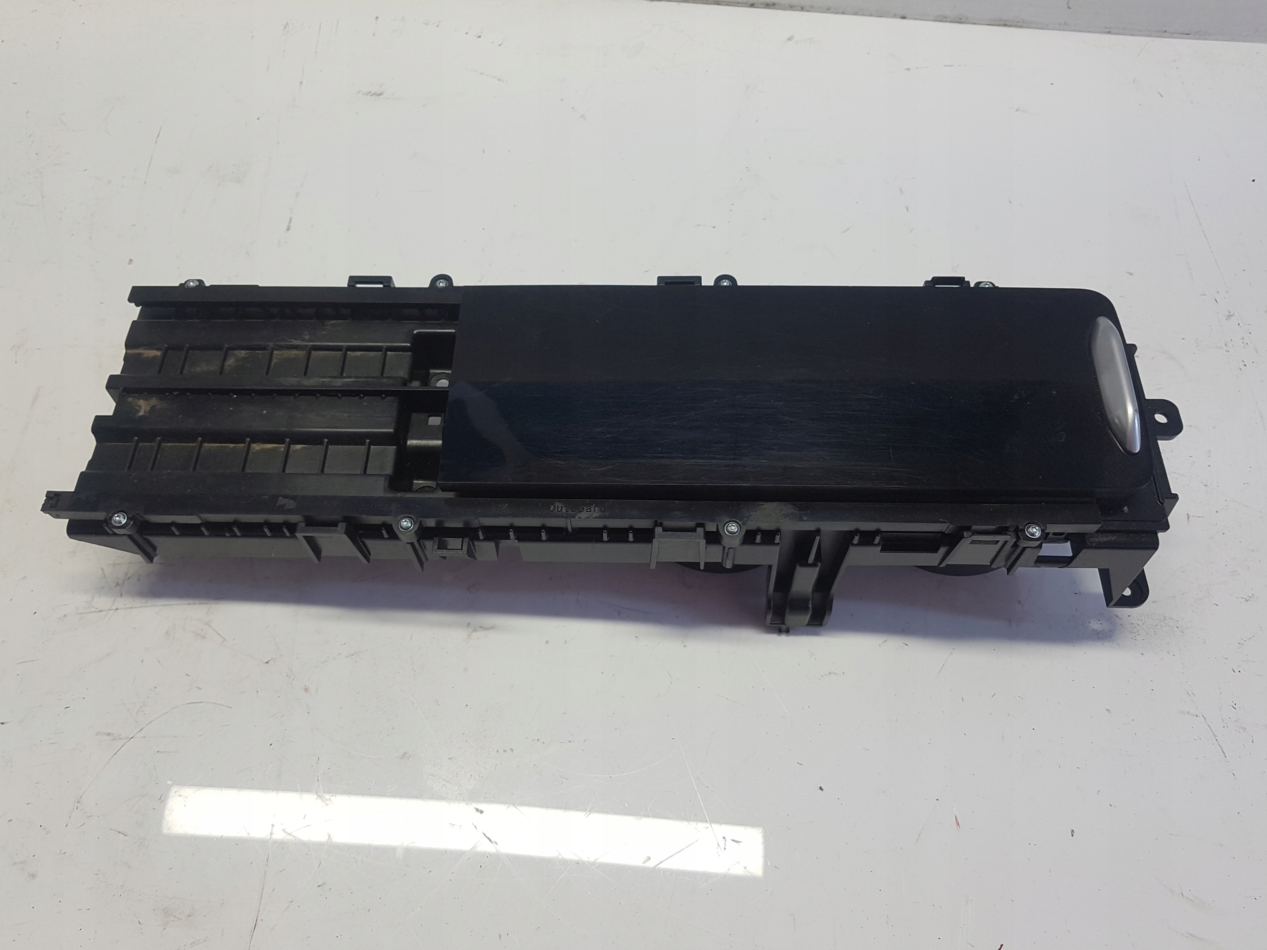 DK62-045H62-BD - Range ROVER SPORT II L494 центральная консоль туннель
