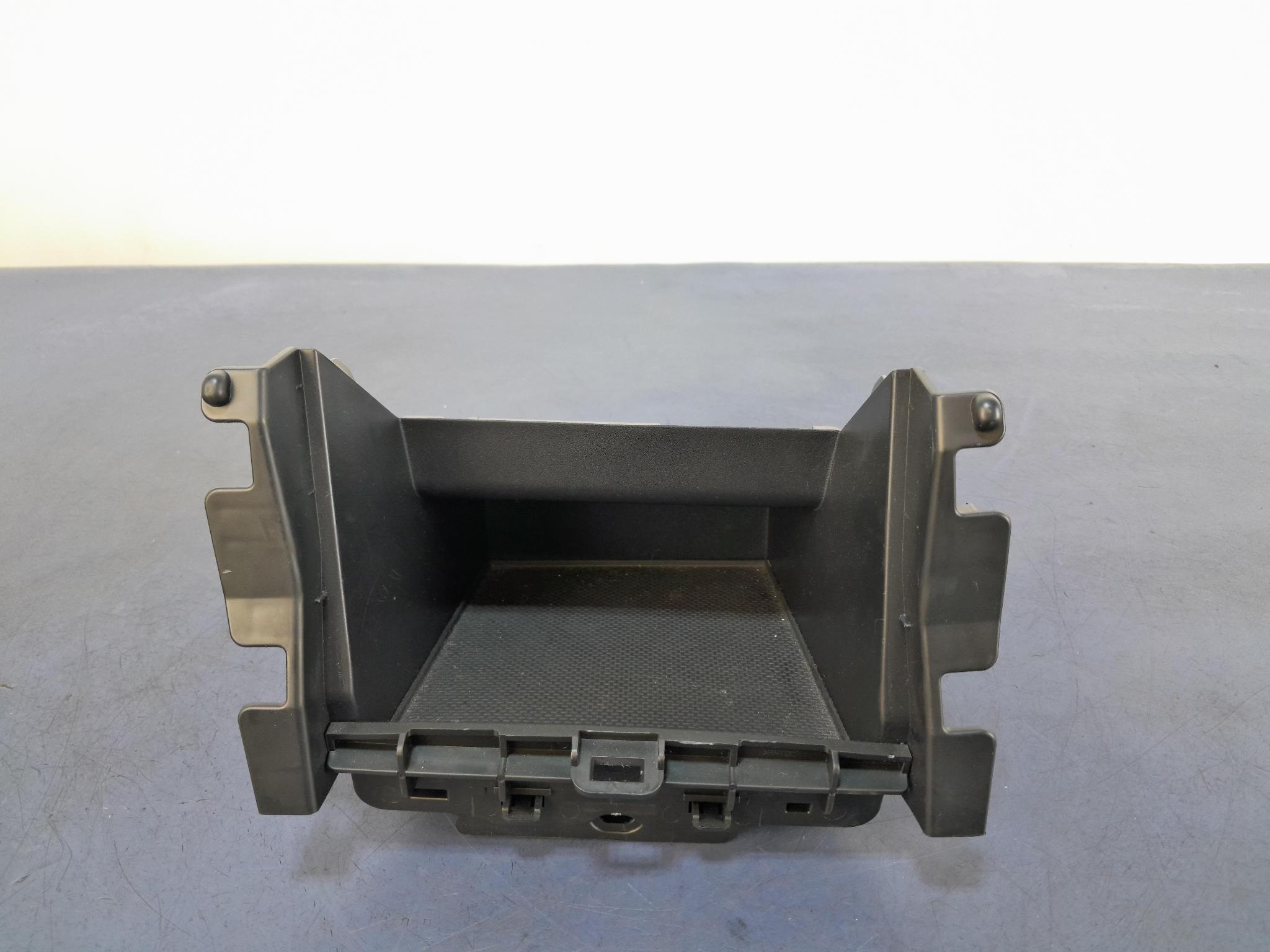subaru Forester IV бардачок 66273SG010