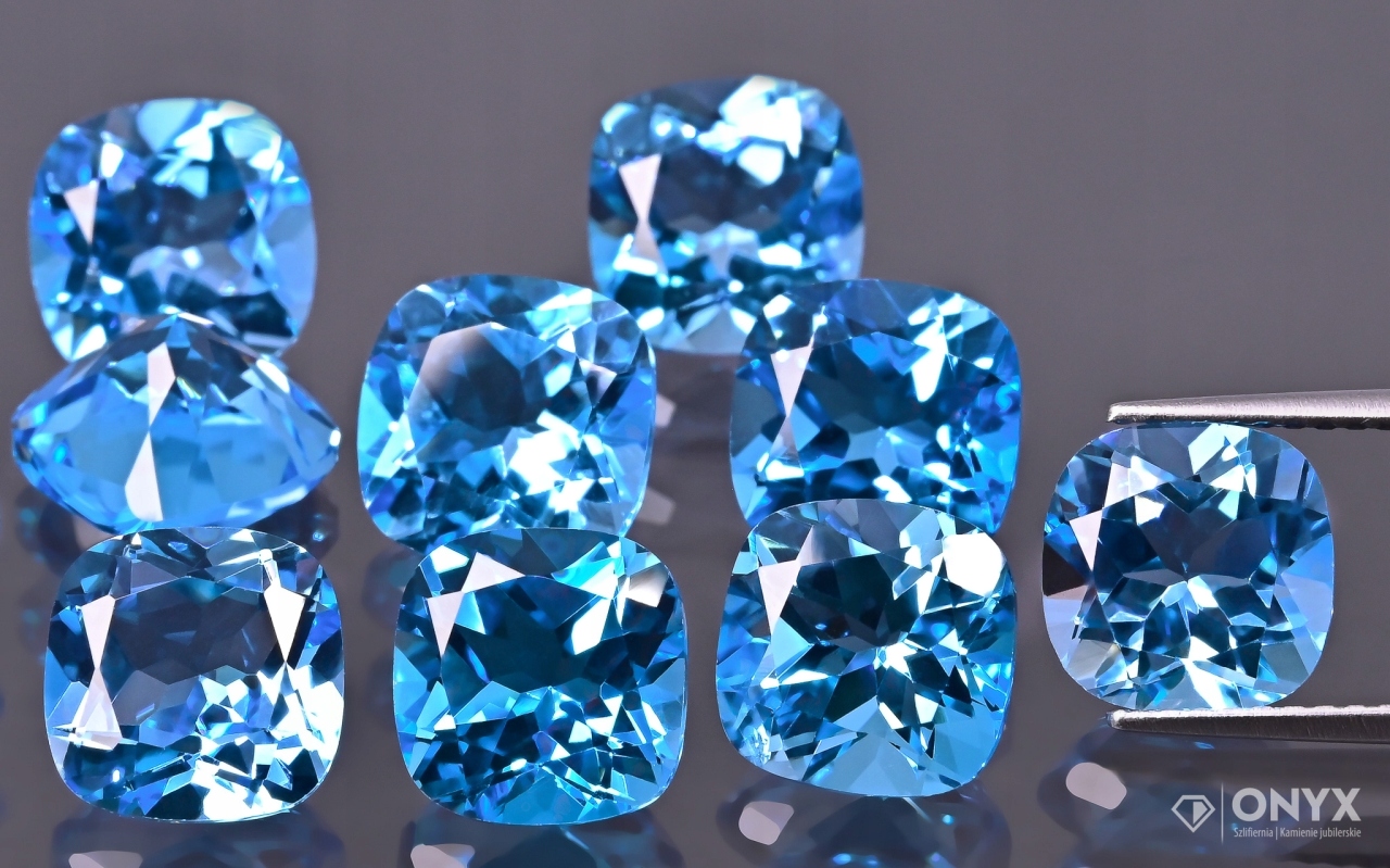 Topaz Swiss Blue fazetovaný cushion 6x6 mm