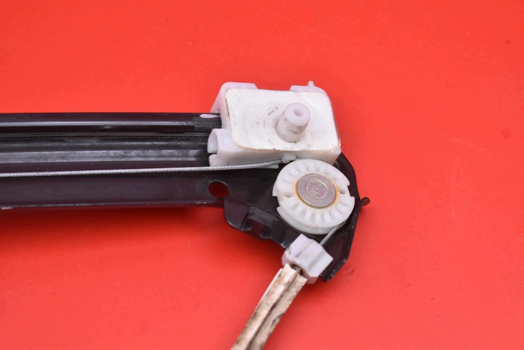 window regulator right front EU 9677734780 PEUGEOT 308 2 II 9T 5D HB 13-17