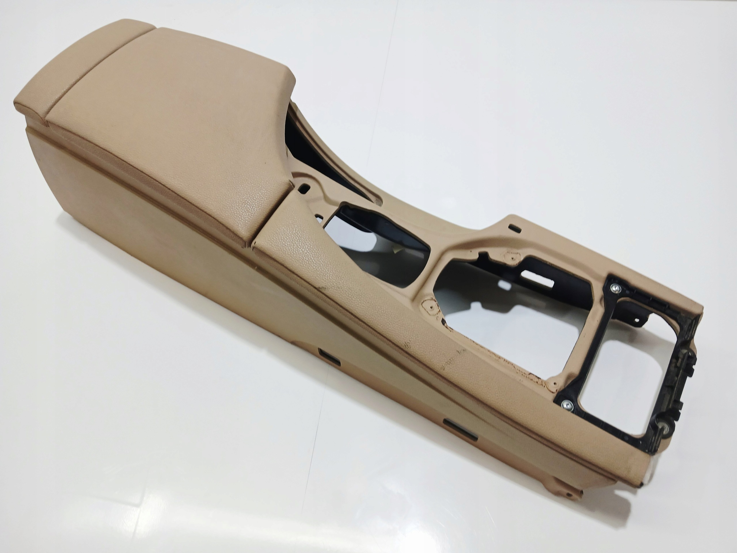 armrest tunnel central BMW E60 E61 7034086 EUROPA (0000680)