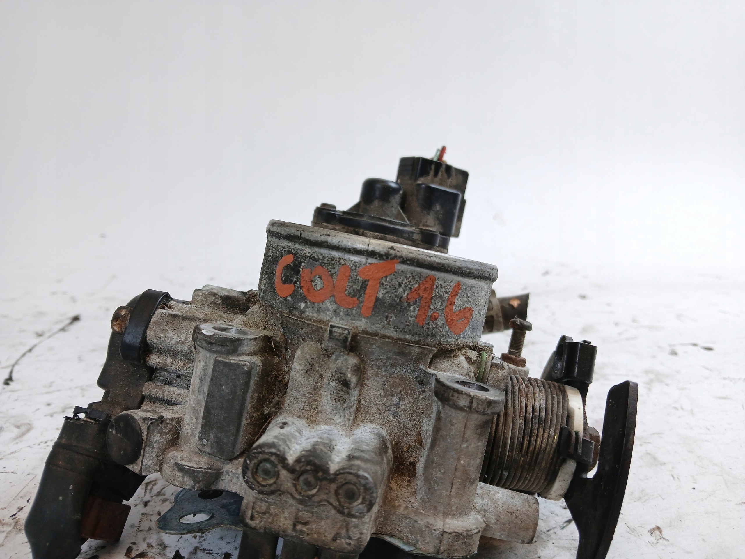 MITSUBISHI COLT VI 1.6 klapna gasa
