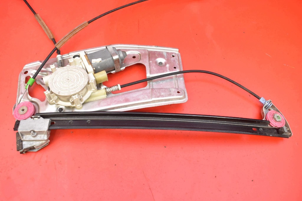 stahování okna levý předek EU 8360511 BMW E39 90-00
