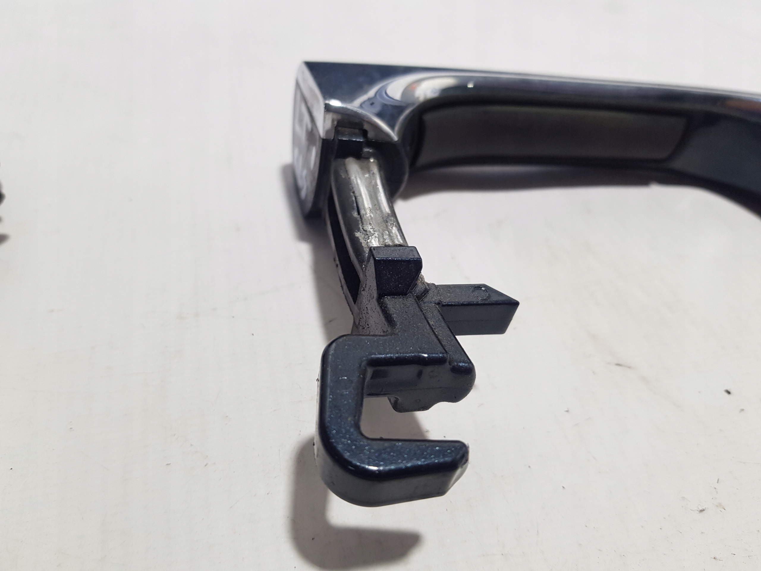 MERCEDES CLS W219 handle KEYLESS GO left rear part front