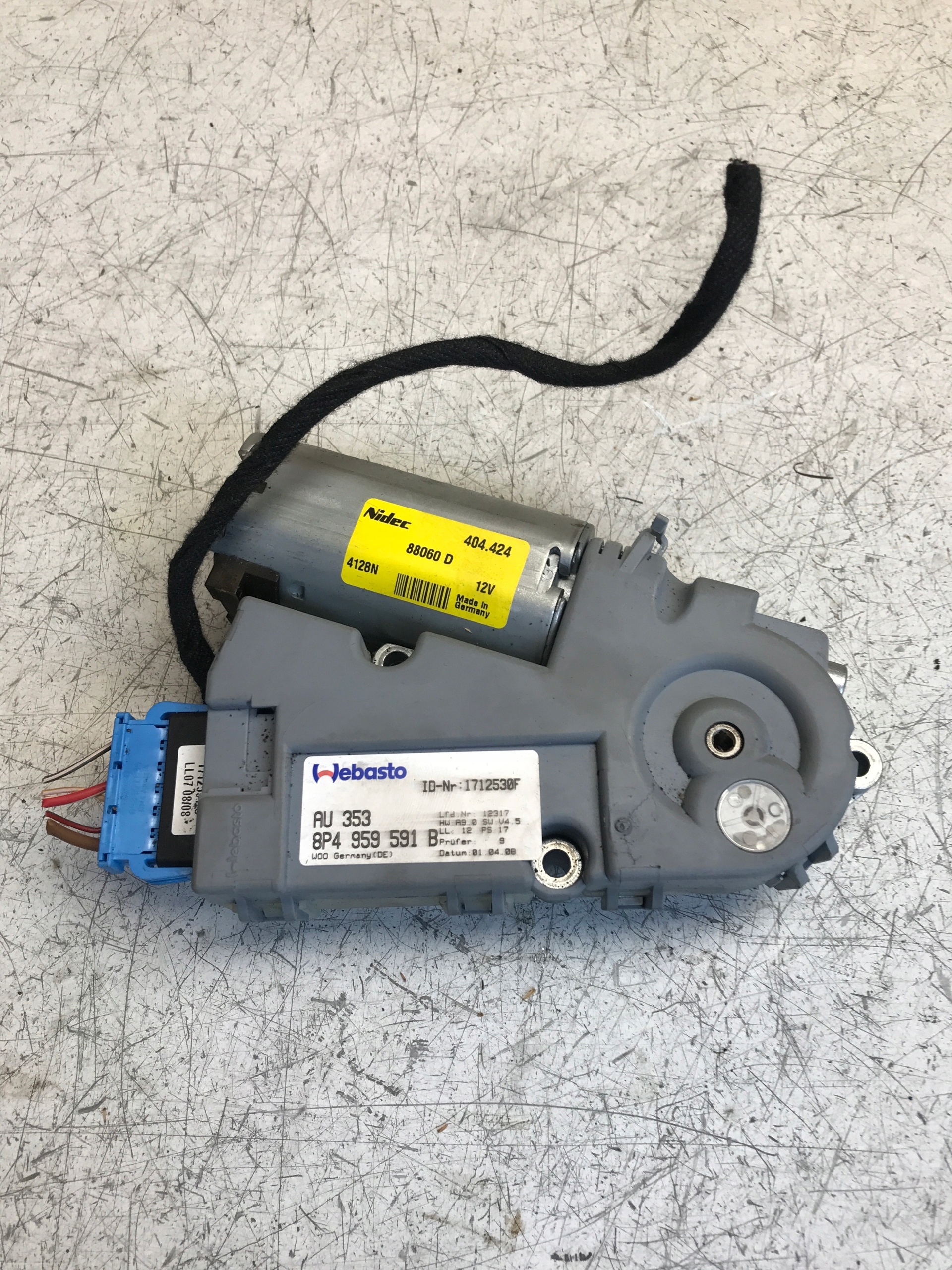 8P4959591B - AUDI A3 SPORTBACK двигатель люка панорама