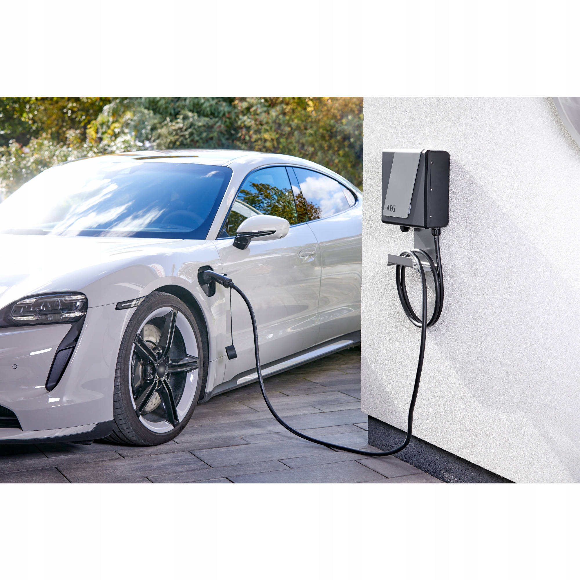 Stacja Ładowarka Wallbox AEG 11kW Type 2 do Aut Elektrycznych Marka AEG