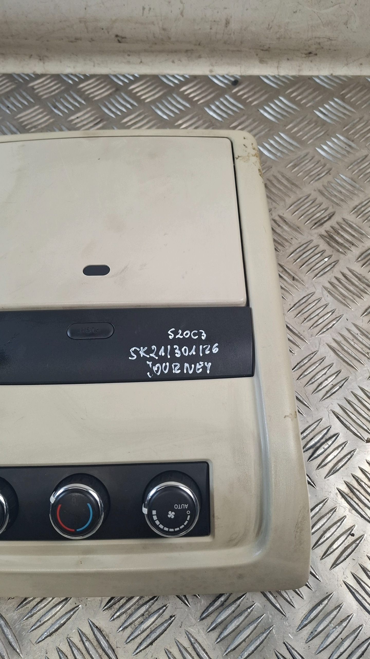 EKRAN PANEL air conditioning devices DODGE JOURNEY