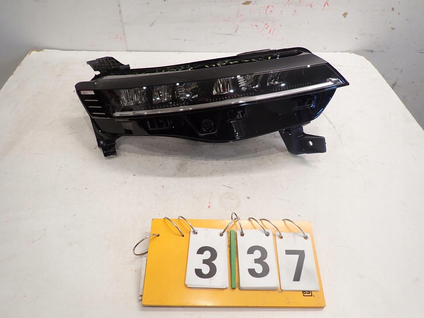 light front front right RENAULT MEGANE V E-TECH FULL LED 2022- 260104574