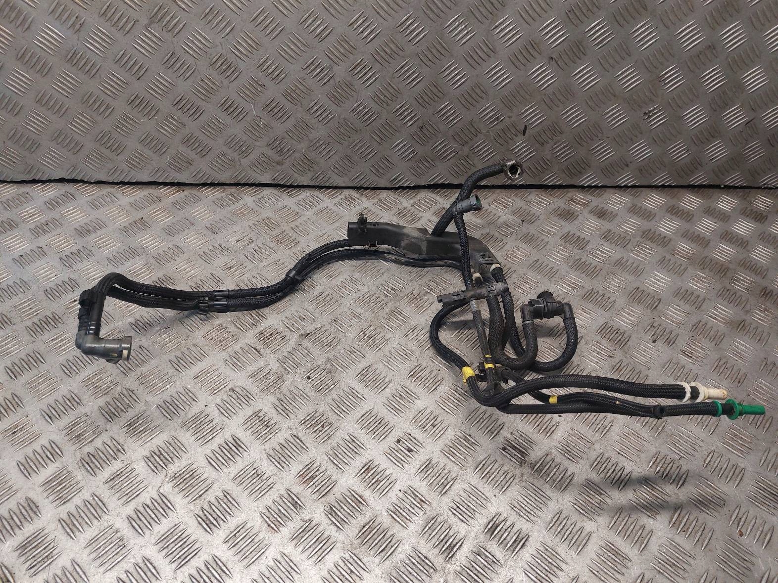 fuel line VOLVO C30 und 1.6 D