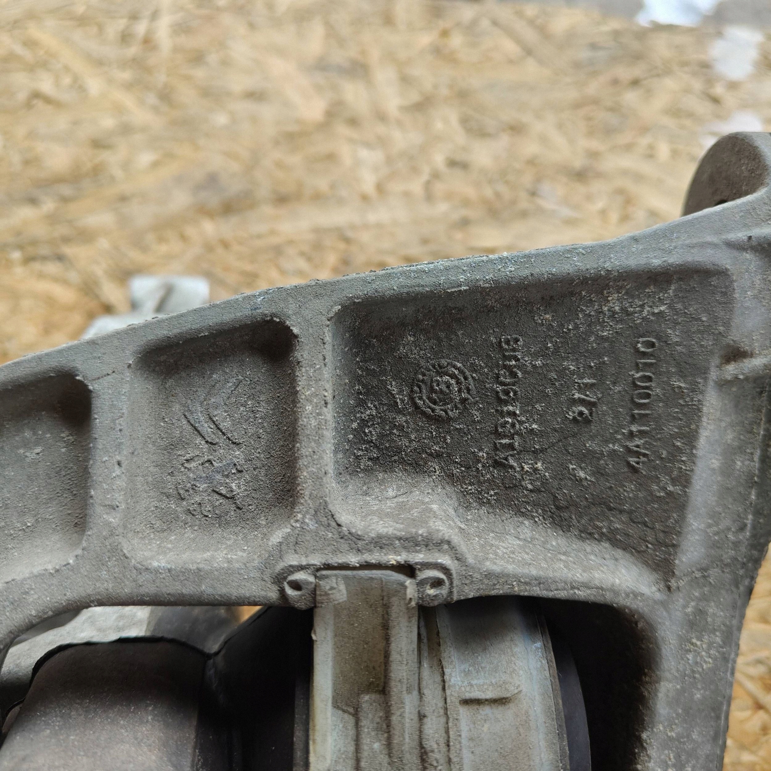 Citroen Jumpy expert proace vivaro co 2.0 HDI engine mount 4A110010