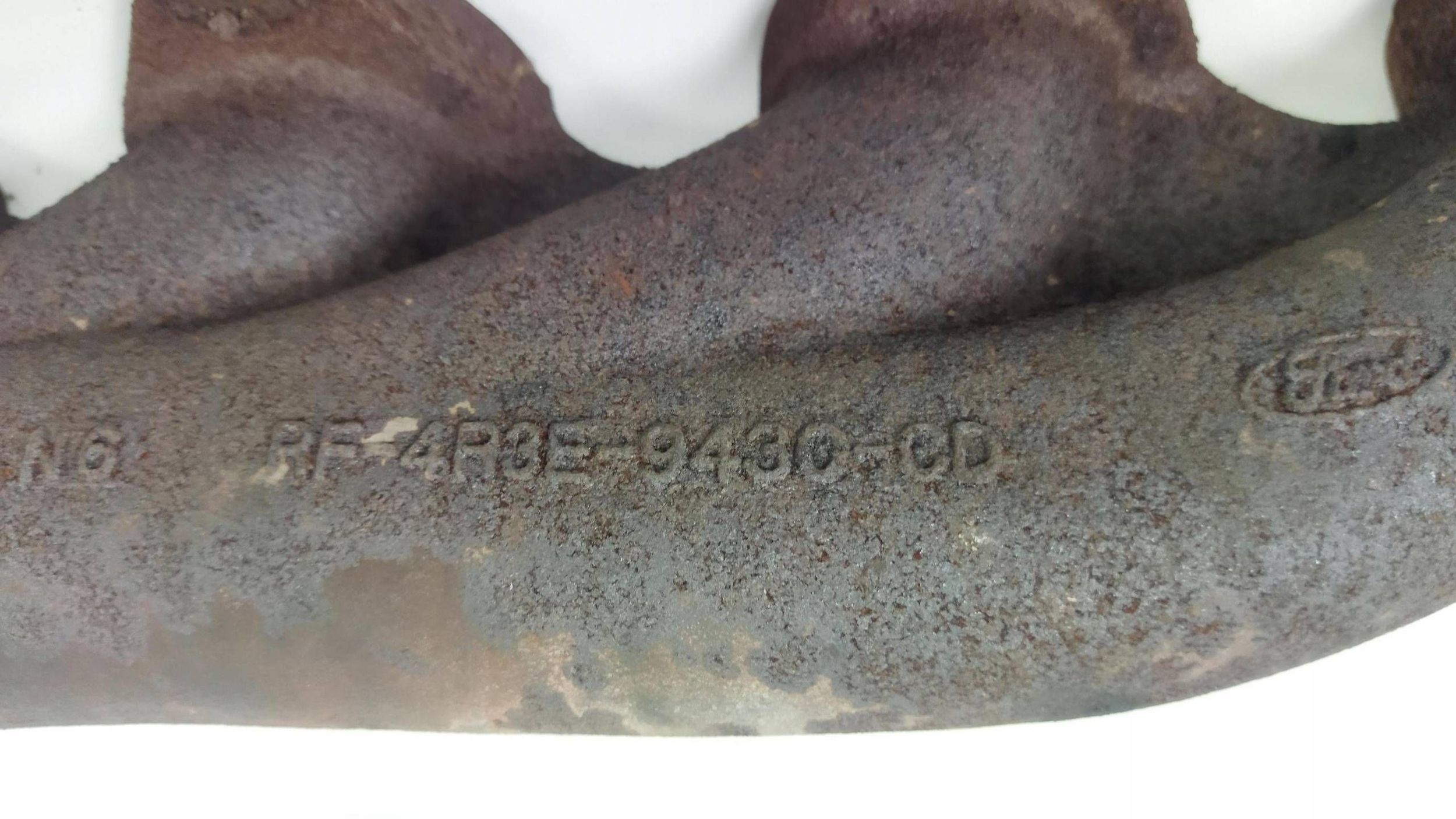 MUSTANG V 4.6 V8 10-14 exhaust manifold right 4R3E-9430-CD