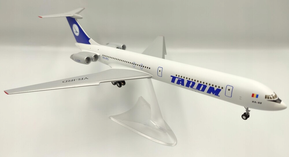 Model letadla Ilyushin IL62M Tarom 1:200 Yr-ird