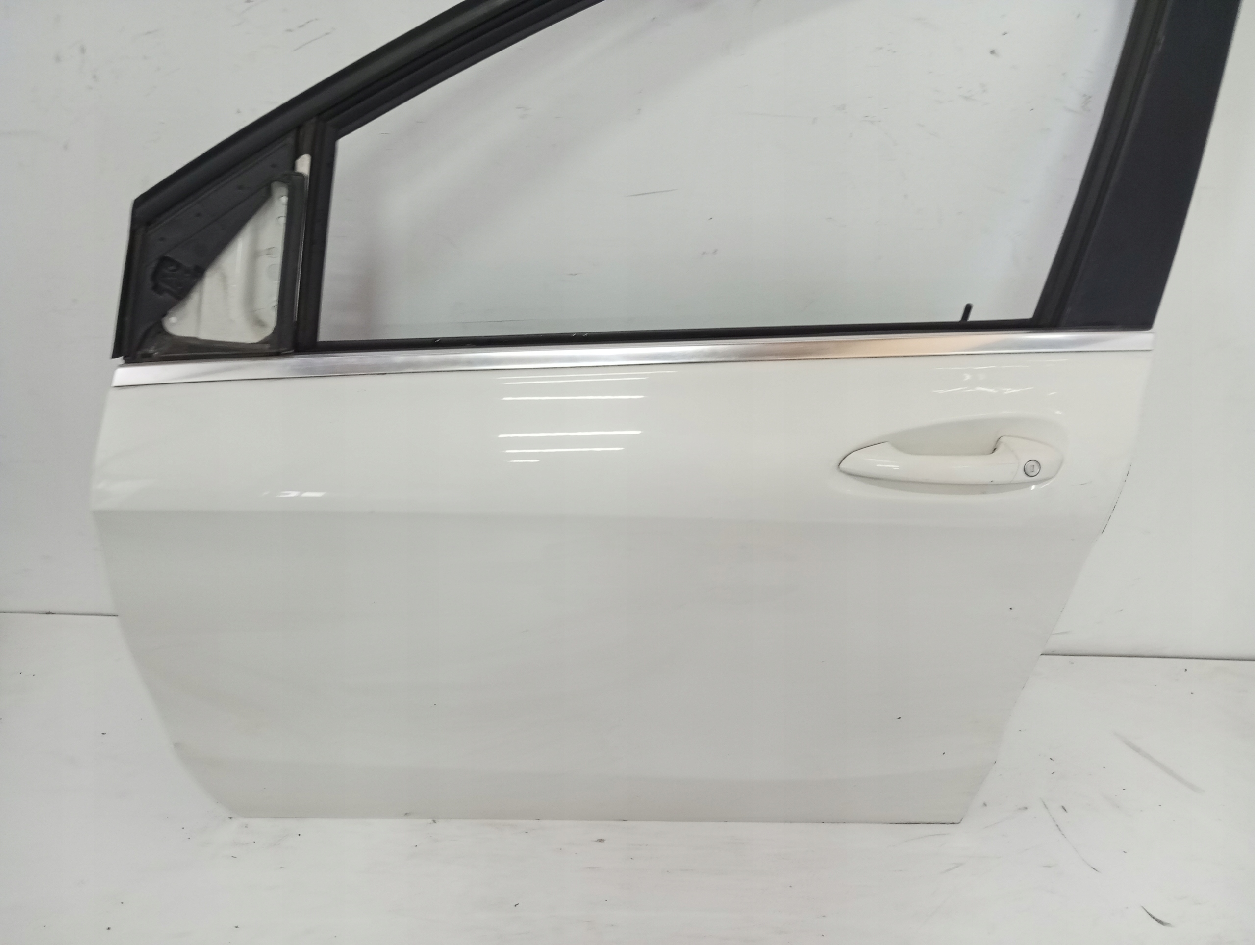door left front MERCEDES B KLASA 246 14R
