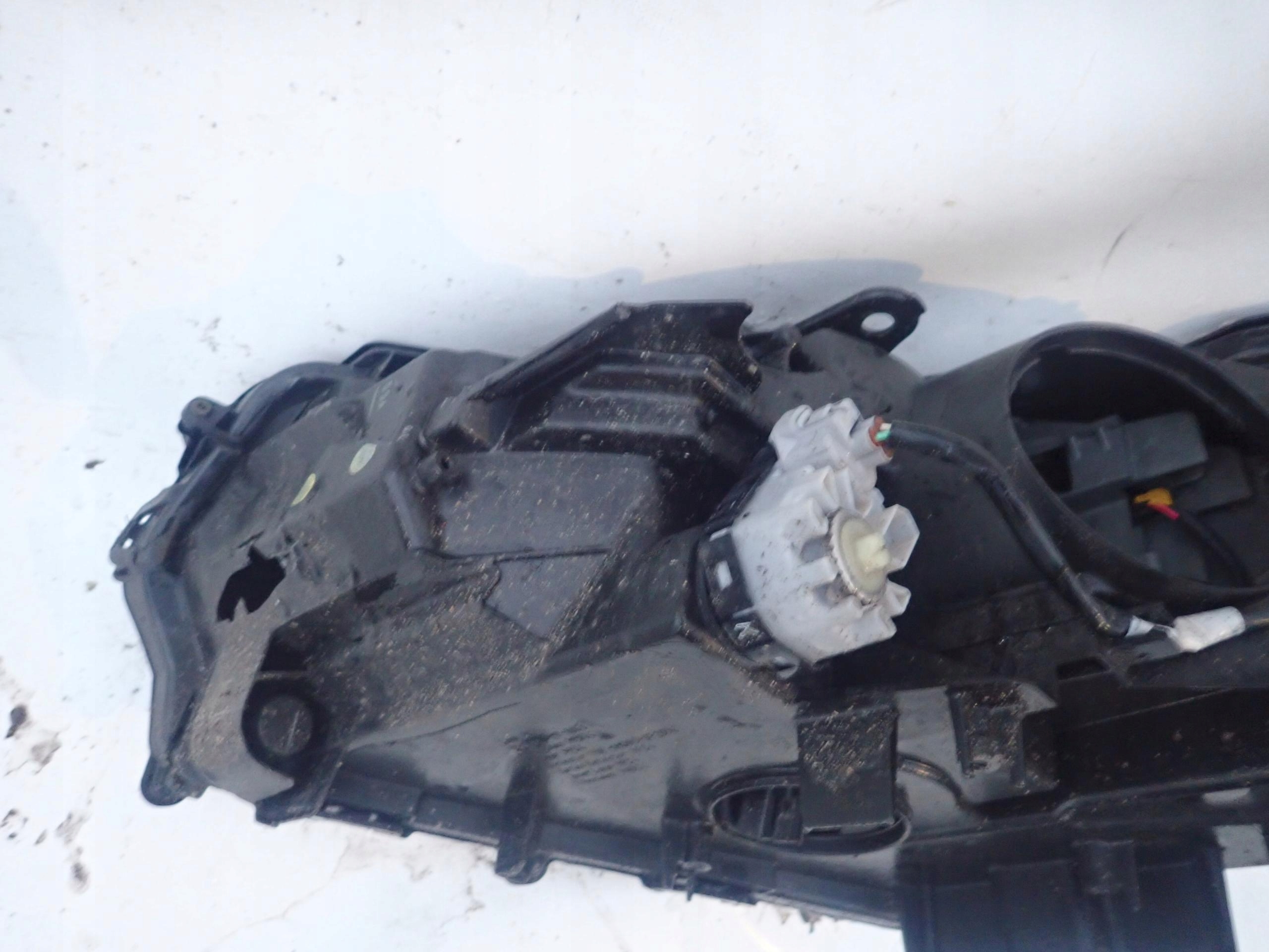 LEXUS NX200 NX300 14-> light right front XENON