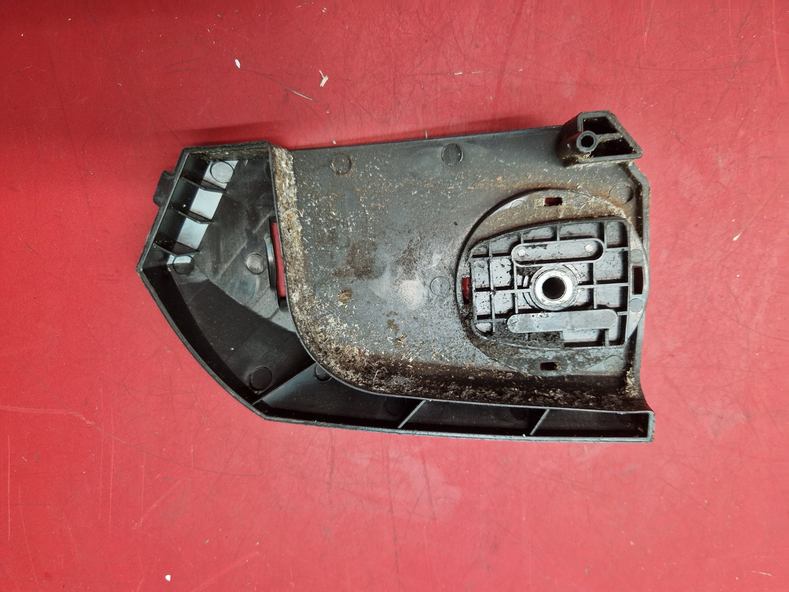 klapka boczna do Piła łańcuchowa Einhell 4501720 GH-EC 2040 / 7 Marka Einhell