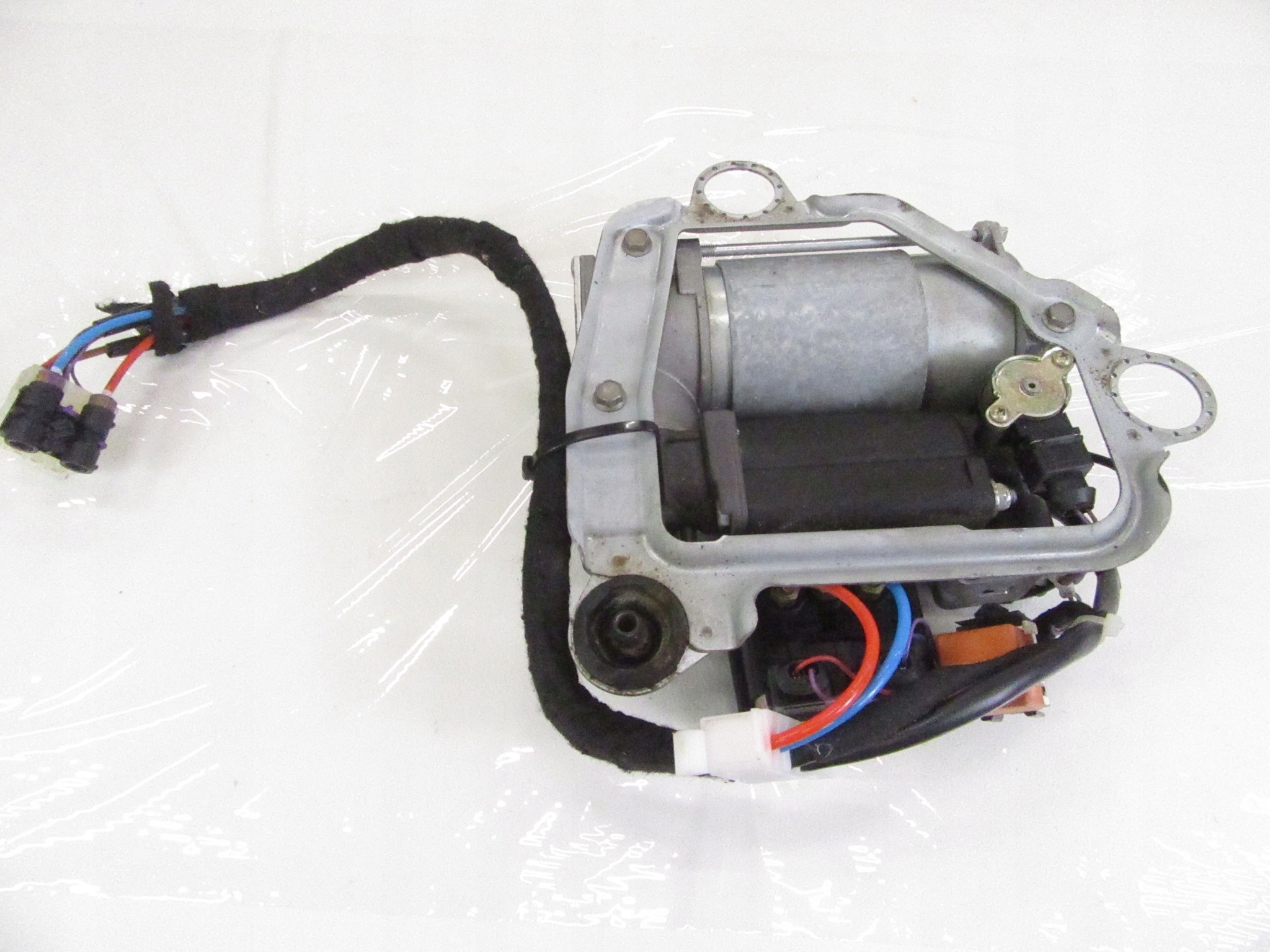 compressor springing pneumatycznego compressor; valves NIVO BMW E39 E53 X5