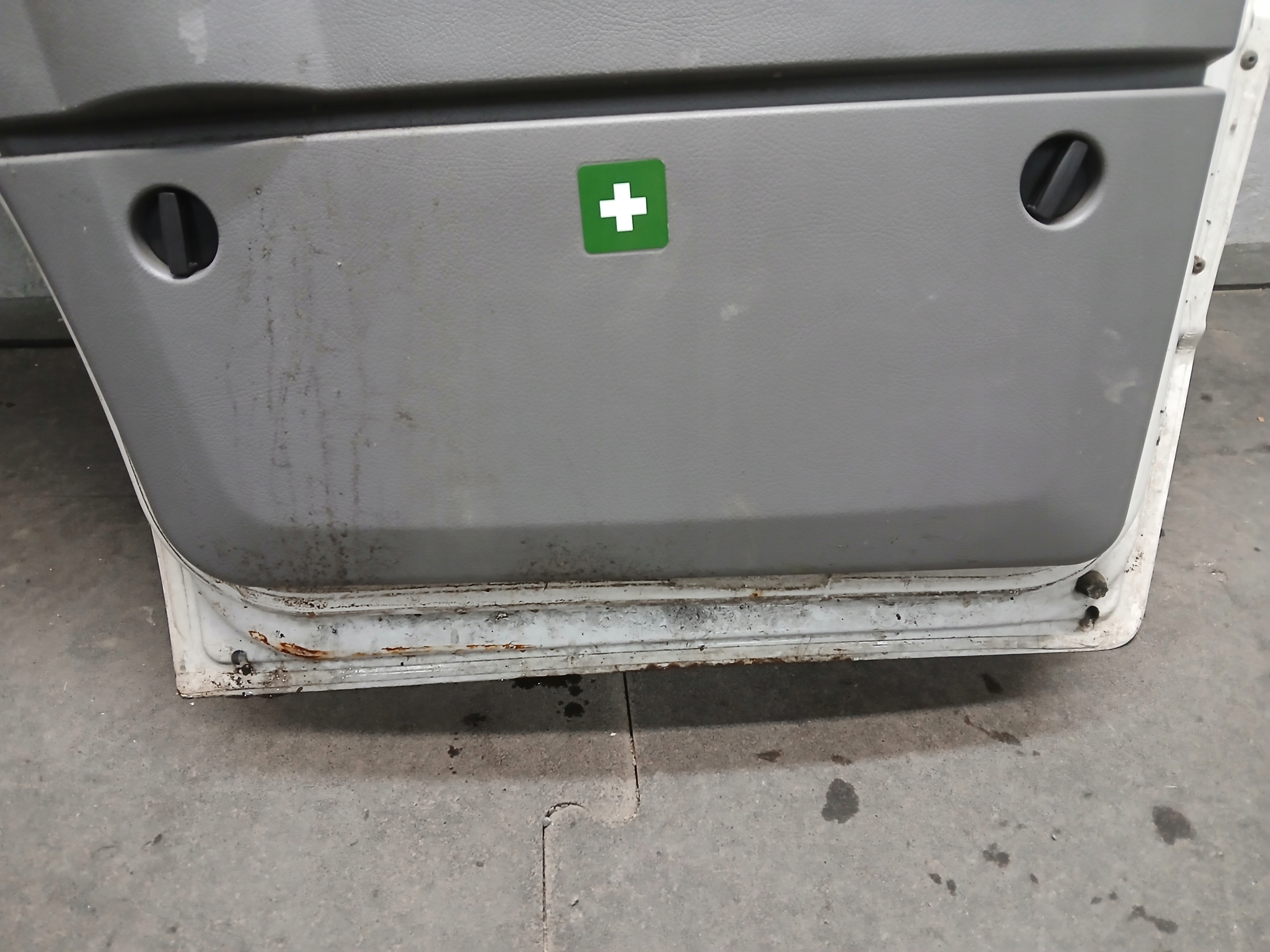 door front right MERCEDES SPRINTER W906 VW CRAFTER 06