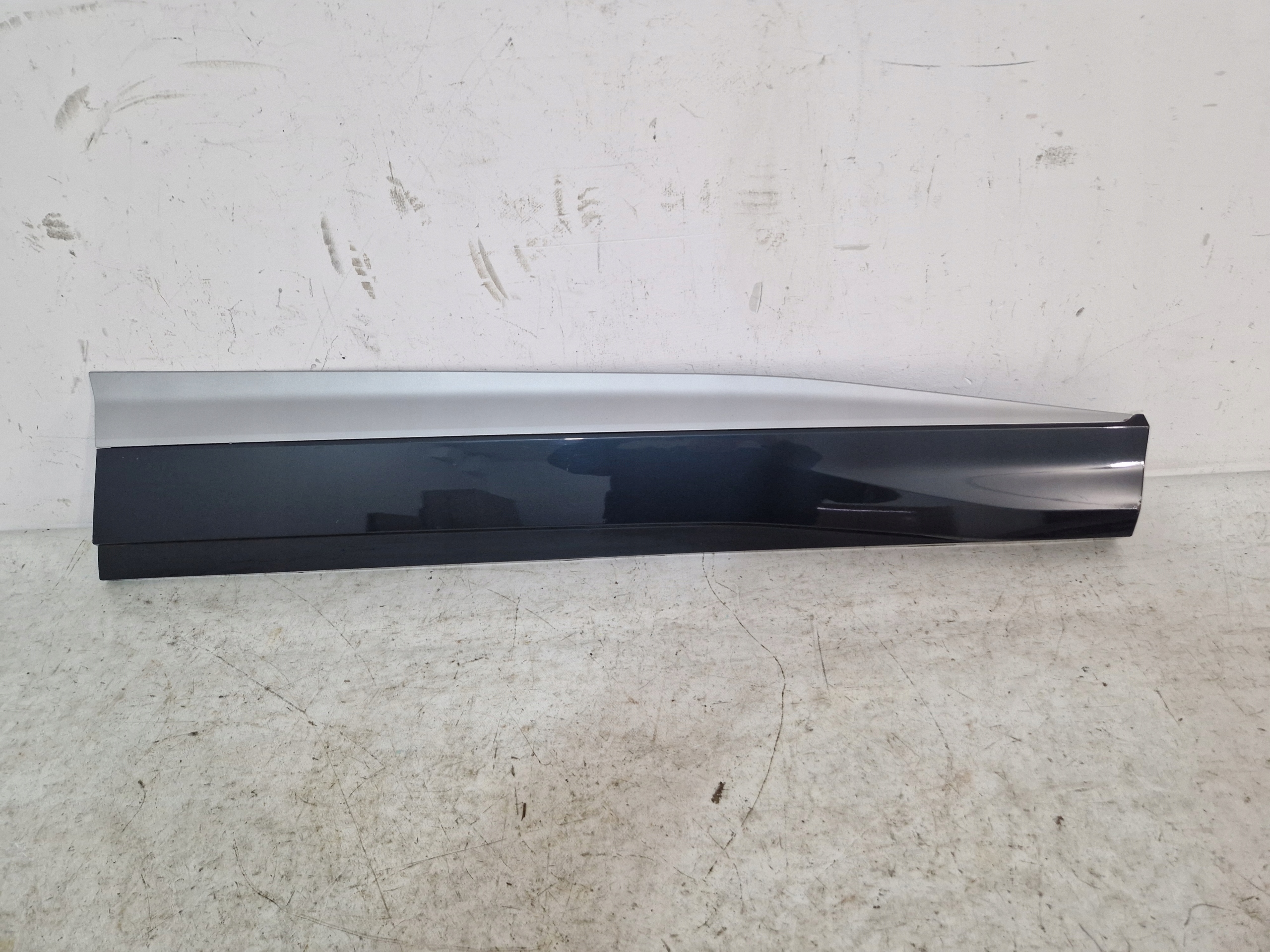 AUDI Q4 E-TRON moulding door right front PREMUIM 89A853968B
