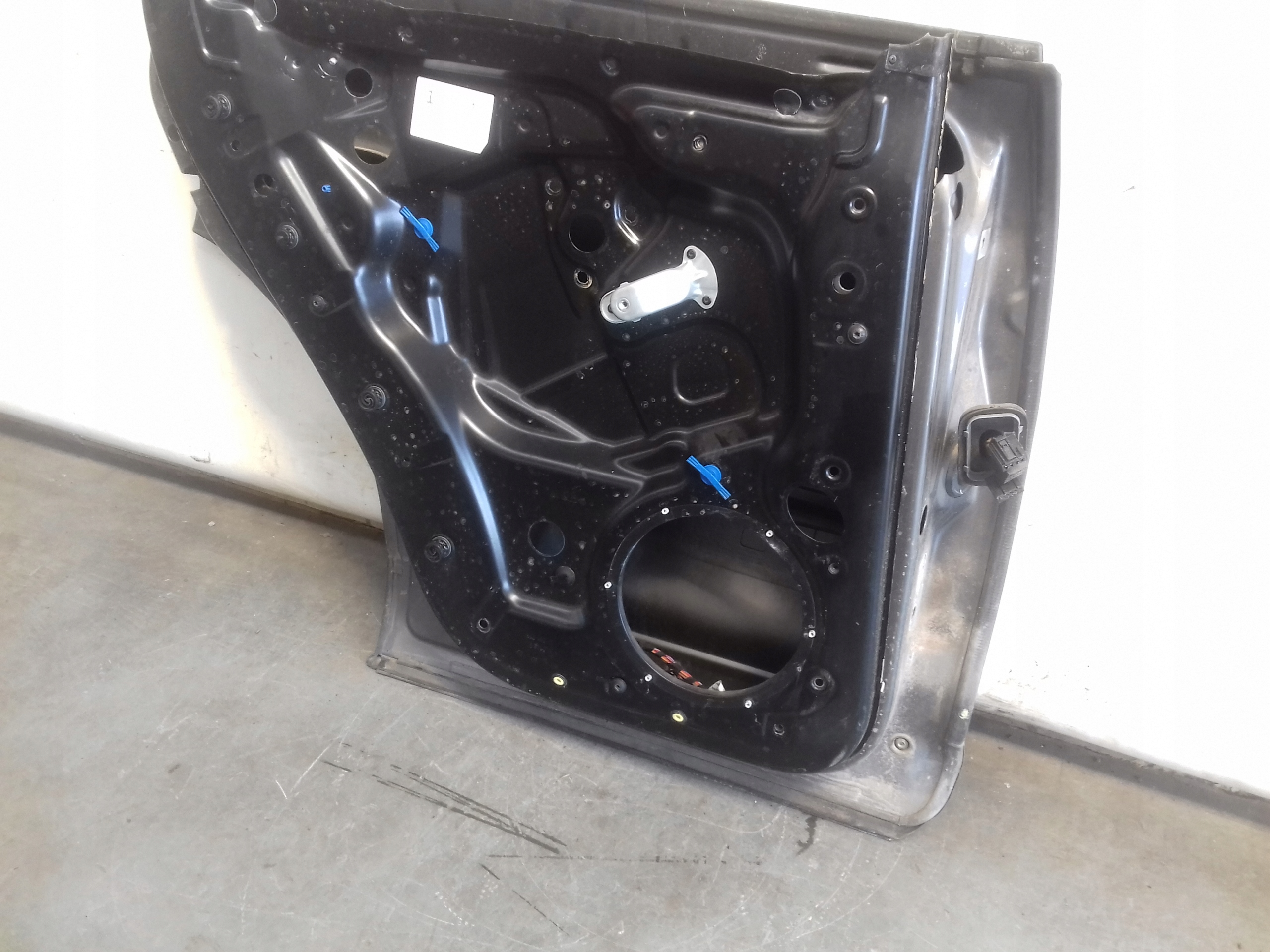 door left rear part LR7P VW Touareg