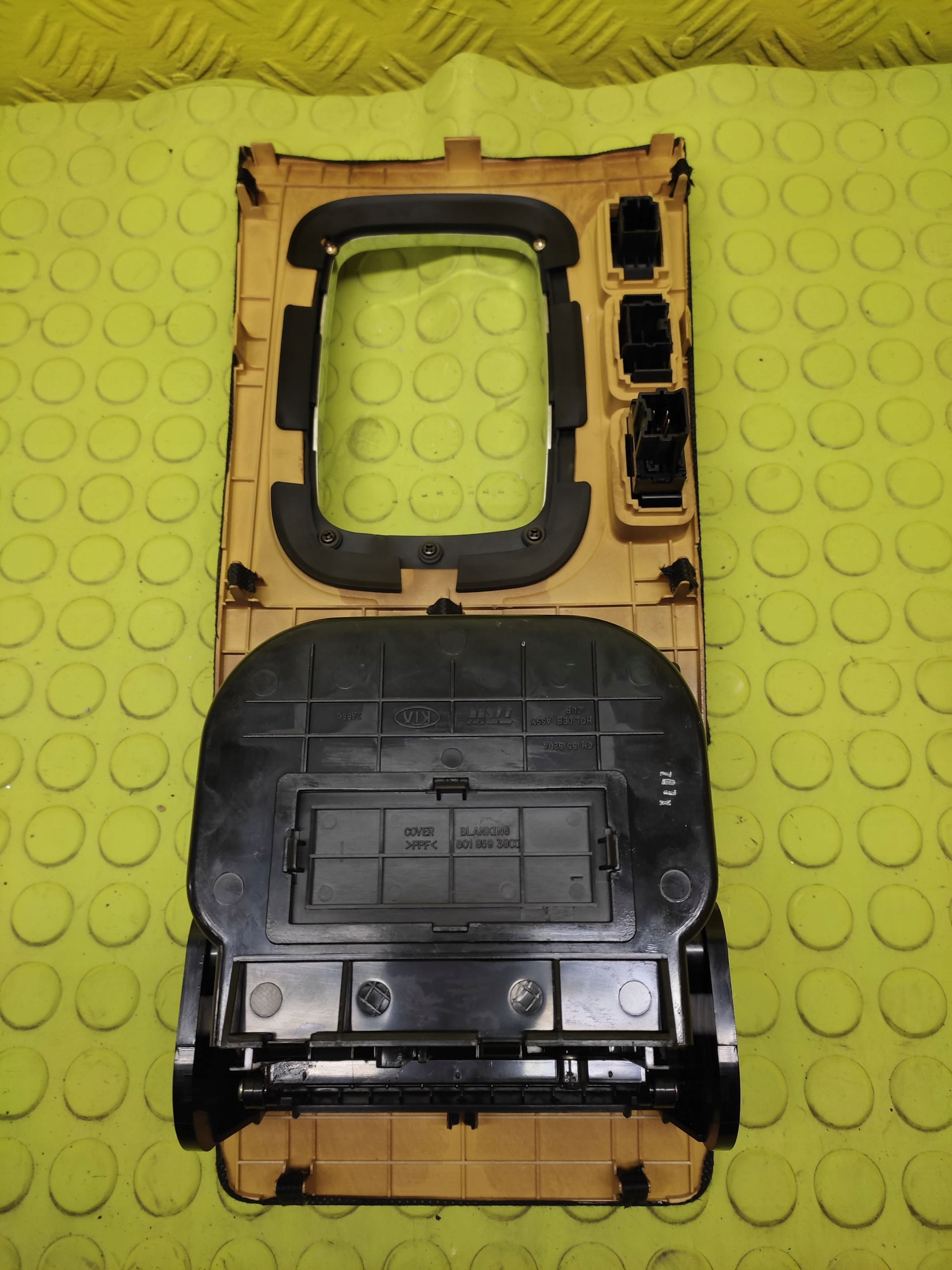 KIA OPIRUS frame passenger compartment PANEL central