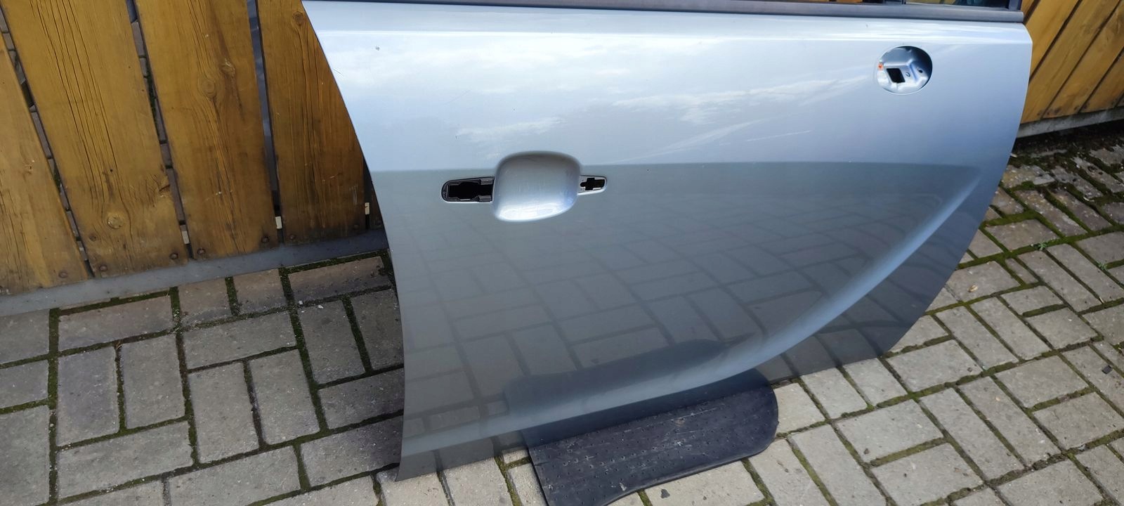 door front front right Opel Meriva B Z179