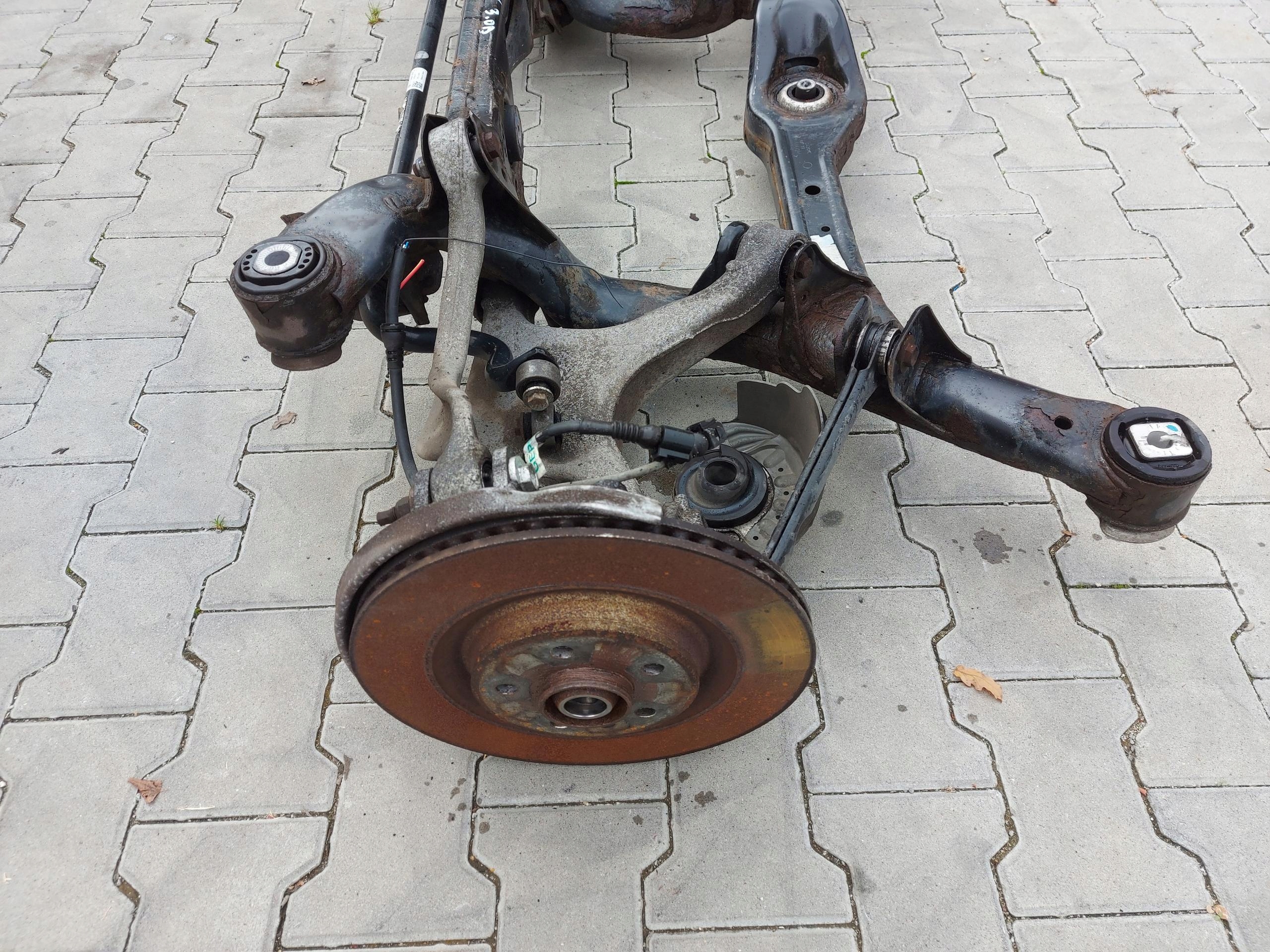 PORSCHE MACAN S 95B 3.0 TDI swing arm rear part right