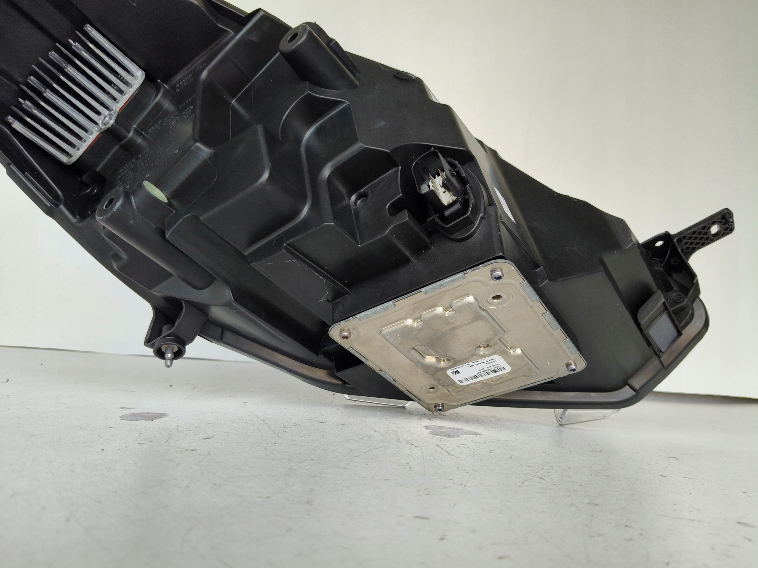 light left REFLEKTOR FORD FIESTA MK8 17- ST CIEMNA FULL LED