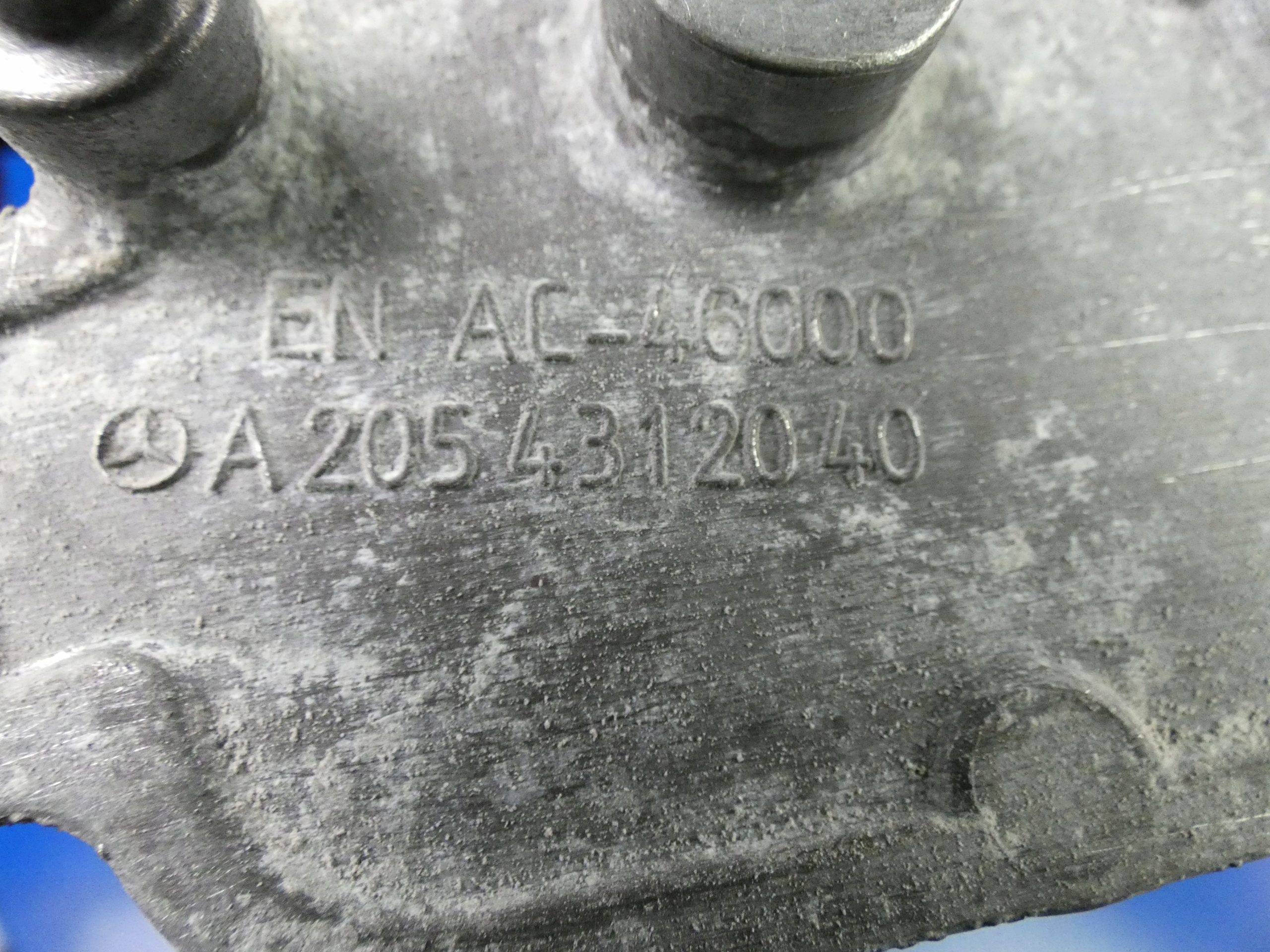 MERCEDES C W205 SUPPORT PLAQUE POMPY ABS POIGNÉE SUPPORT