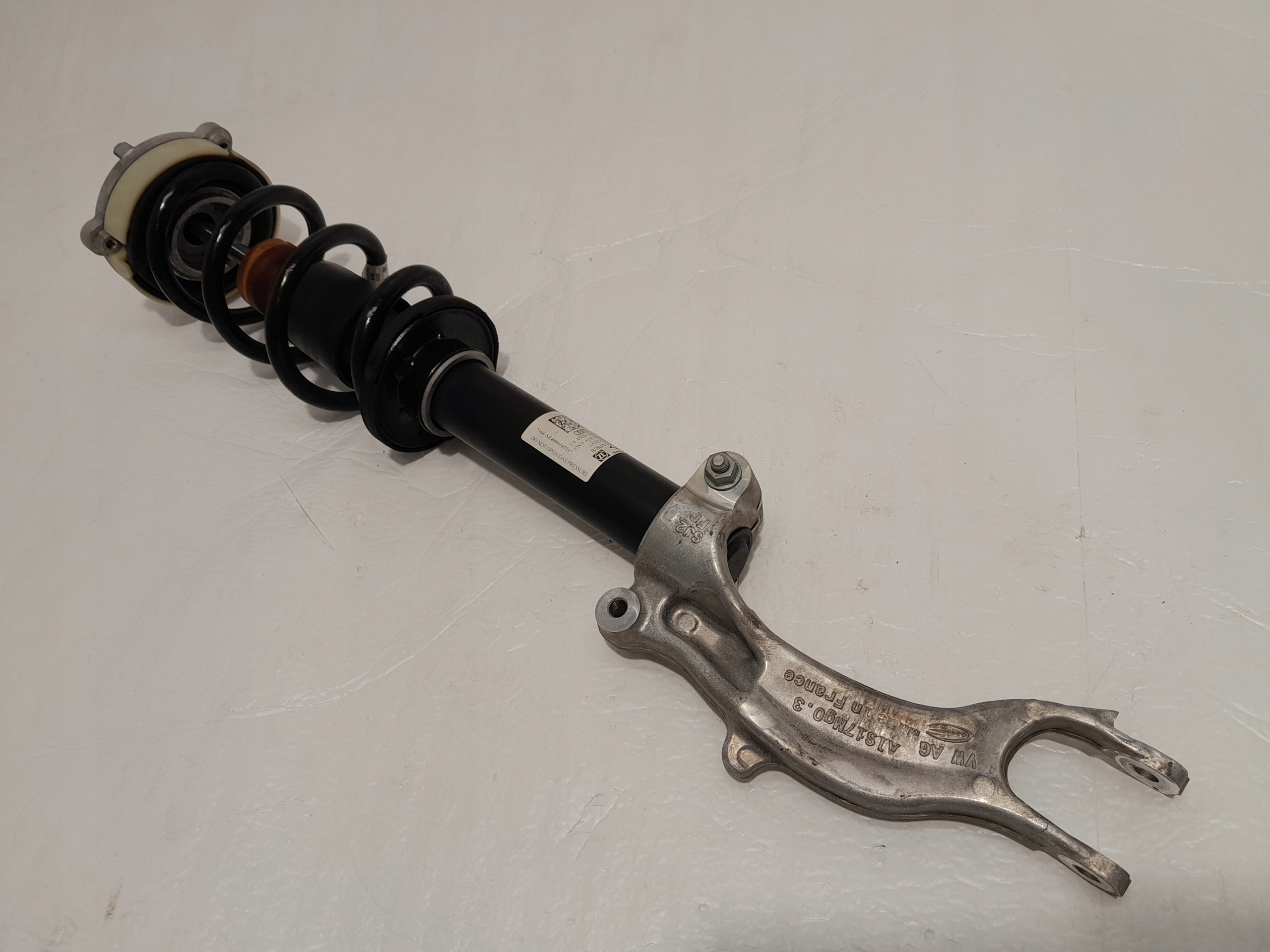AUDI A4 B9 LIFT shock absorber right front 8W0413031BG