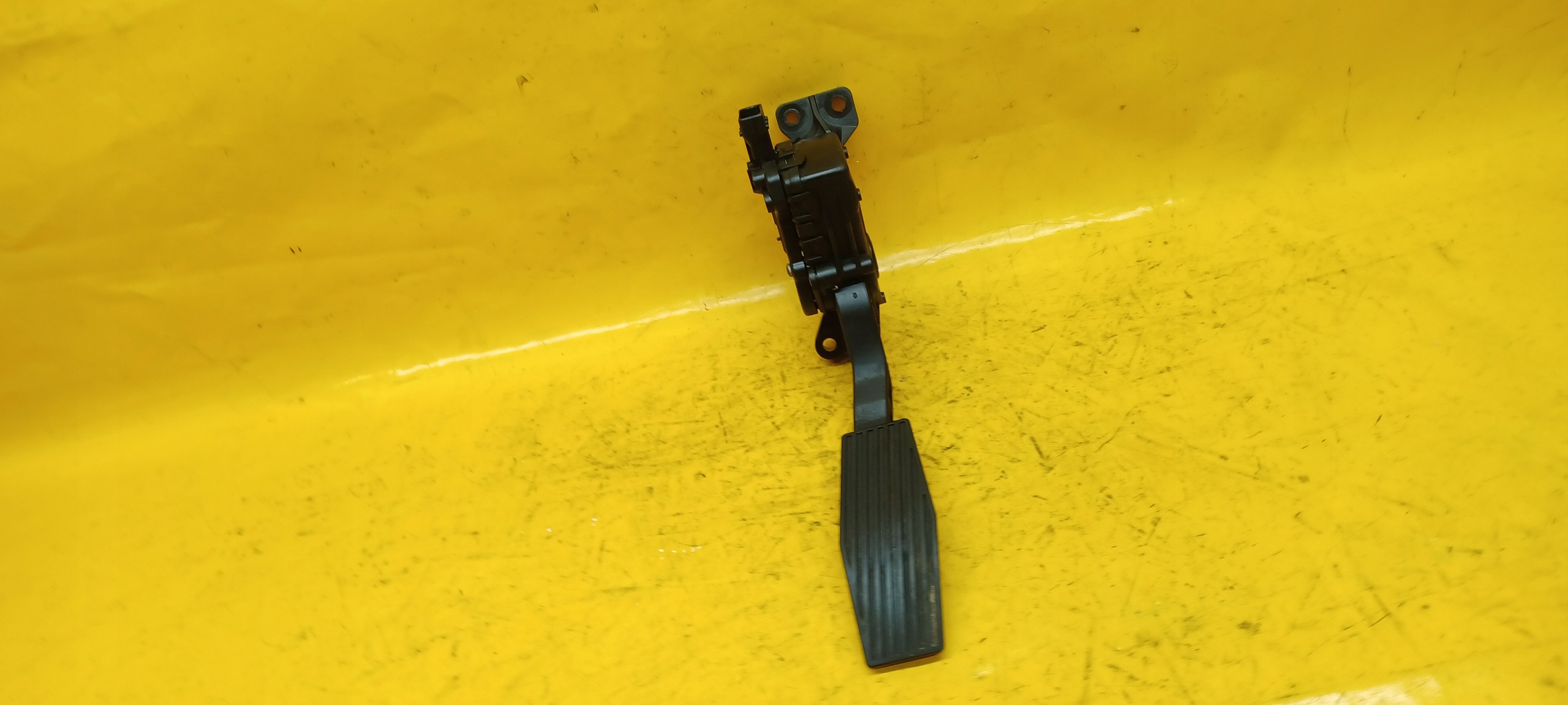 ПОТЕНЦИОМЕТР ГАЗА VECTRA C 1.8 B 9186724CE