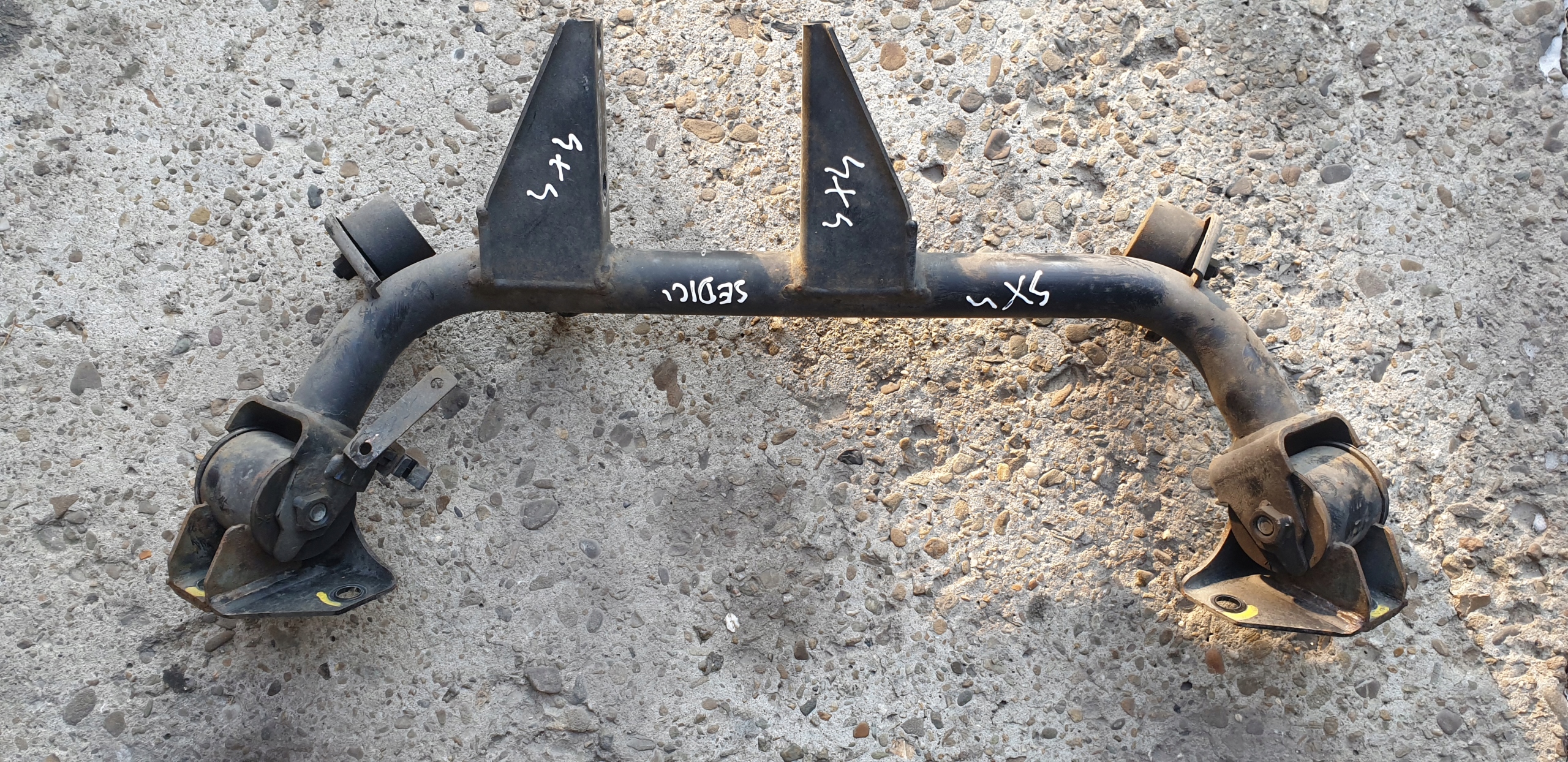 držák DYFRA držák FIAT SEDICI SUZUKI SX4 2006-2013