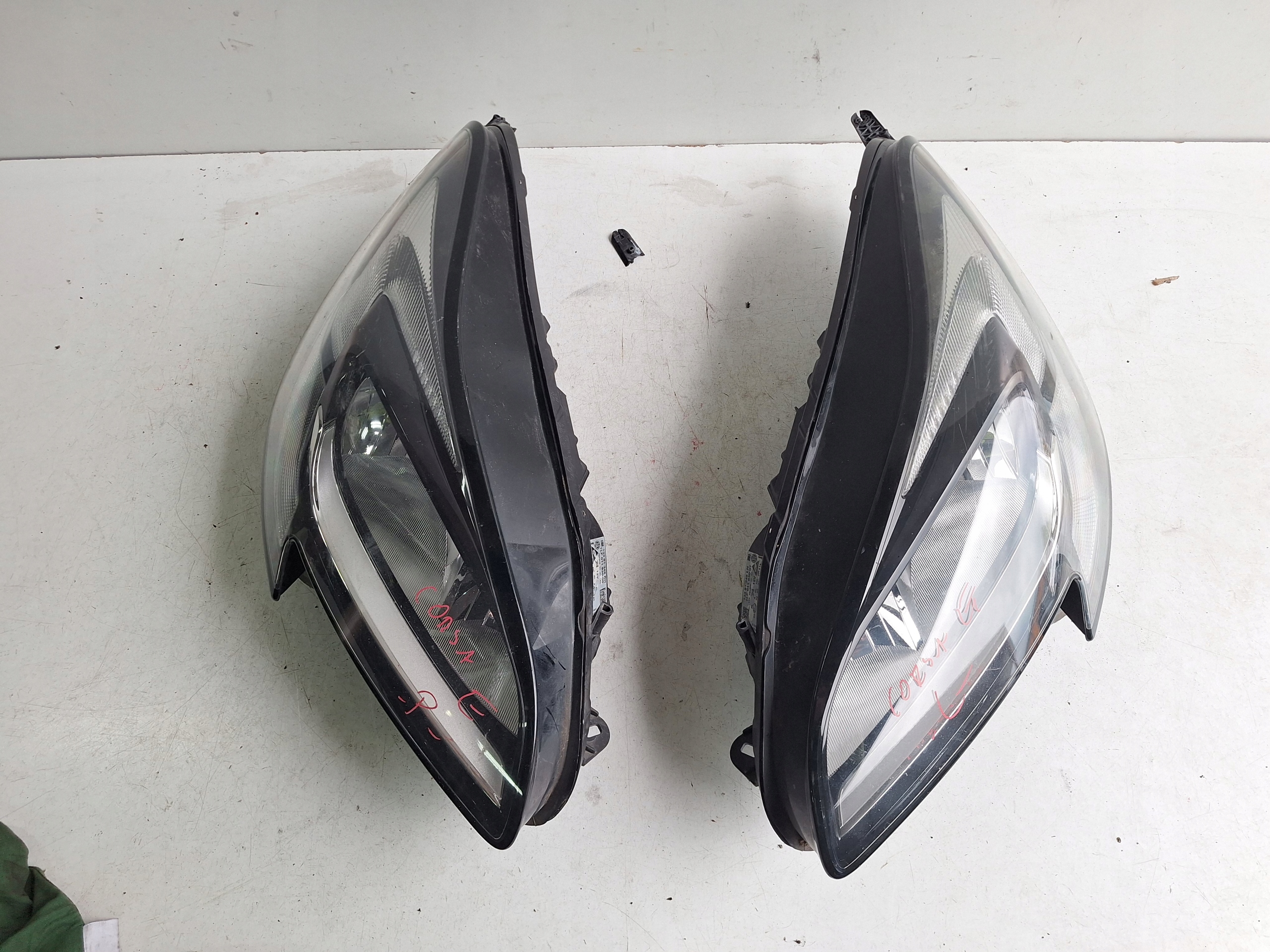 OPEL CORSA E 14-19 light left UK