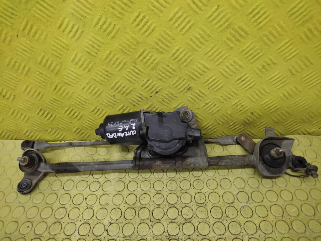 MITSUBISHI OUTLANDER and wiper mechanism front