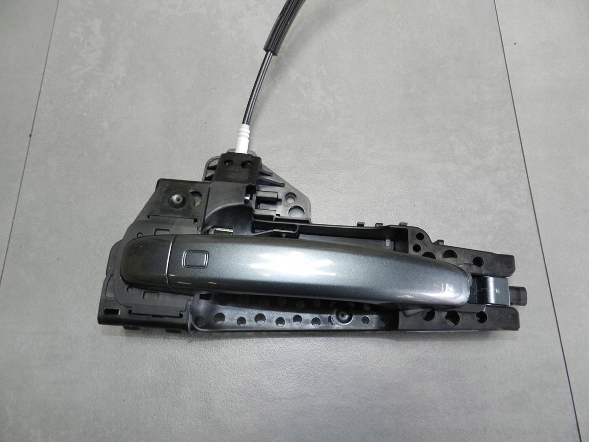 AUDI A5 8T handle left rear part LX7R KESSY
