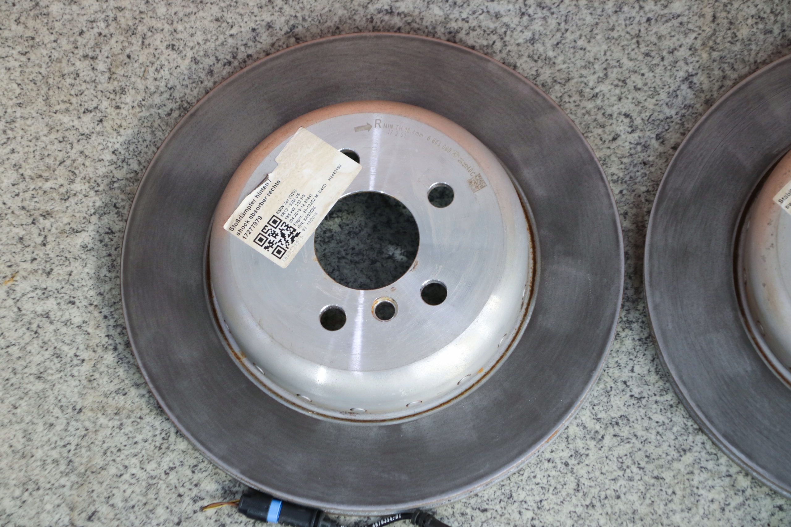 BMW G20 330i discs plates rear part 330x20 7 km !!!