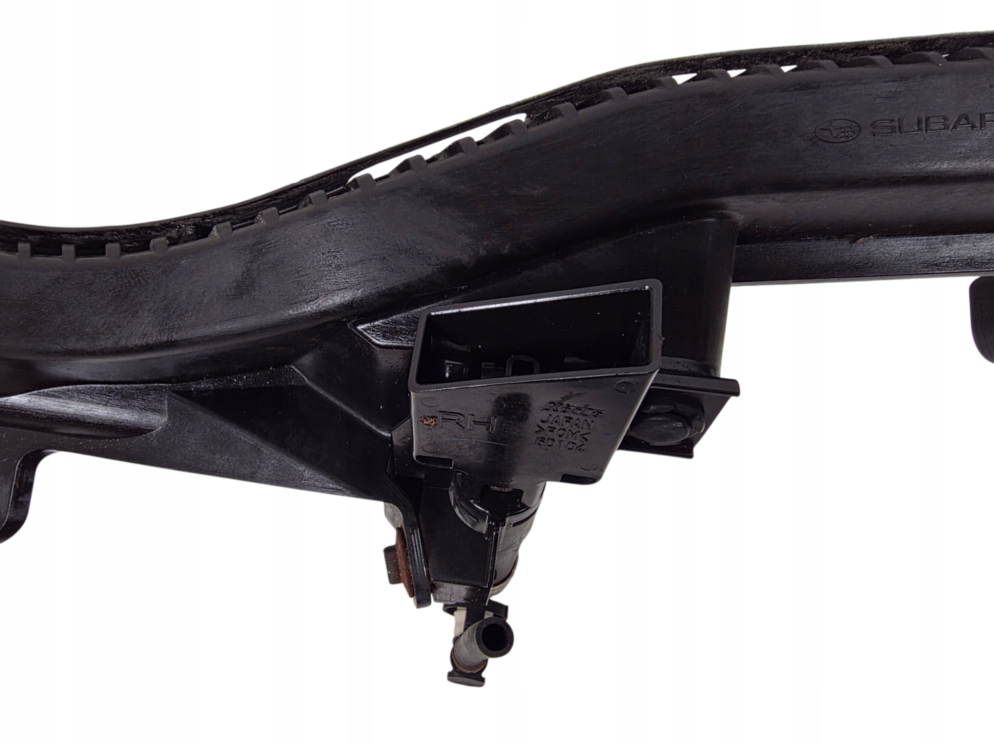 SUBARU BRZ 2013 right moulding below LAMPE support ORG. washer 57707CA000