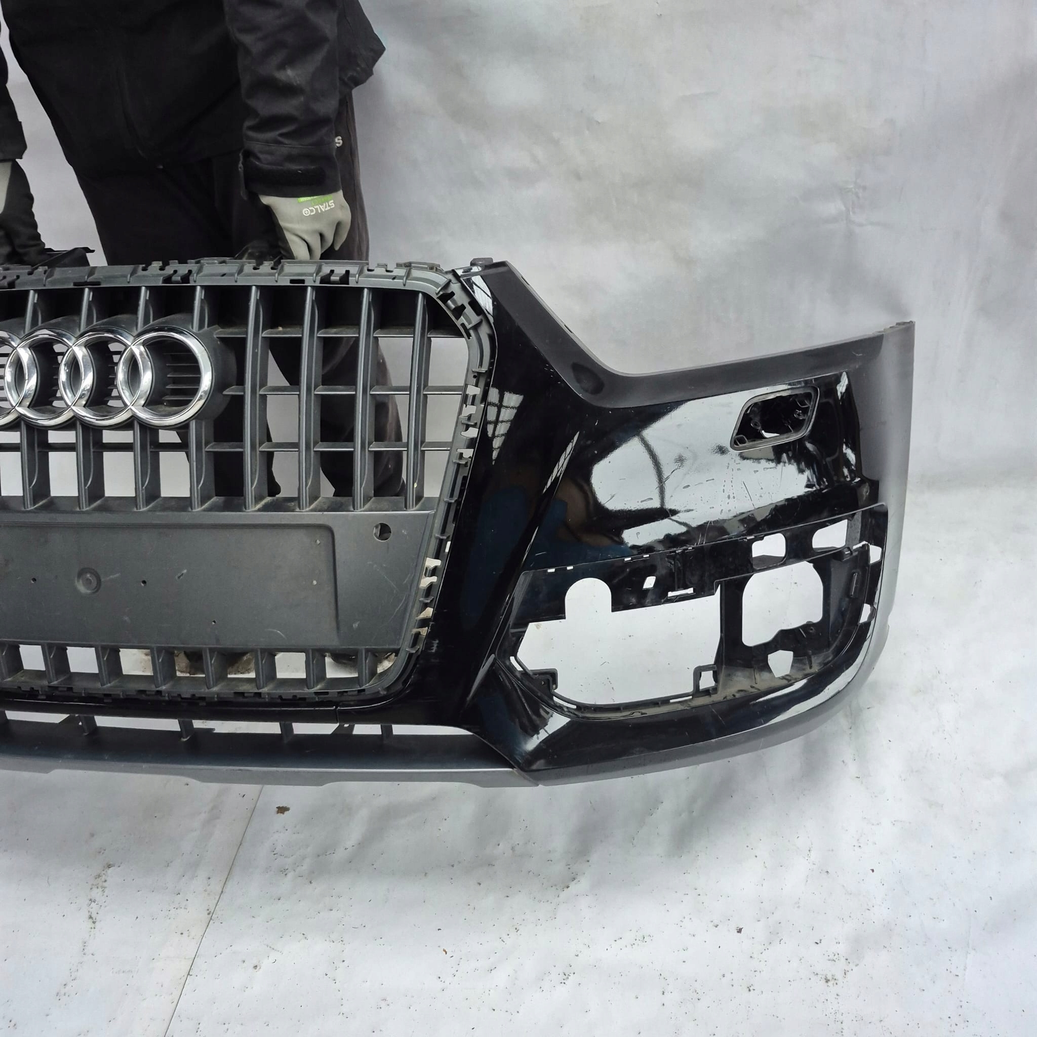 AUDI Q3 and 1 8U 11-14 bumper front front washer PDC