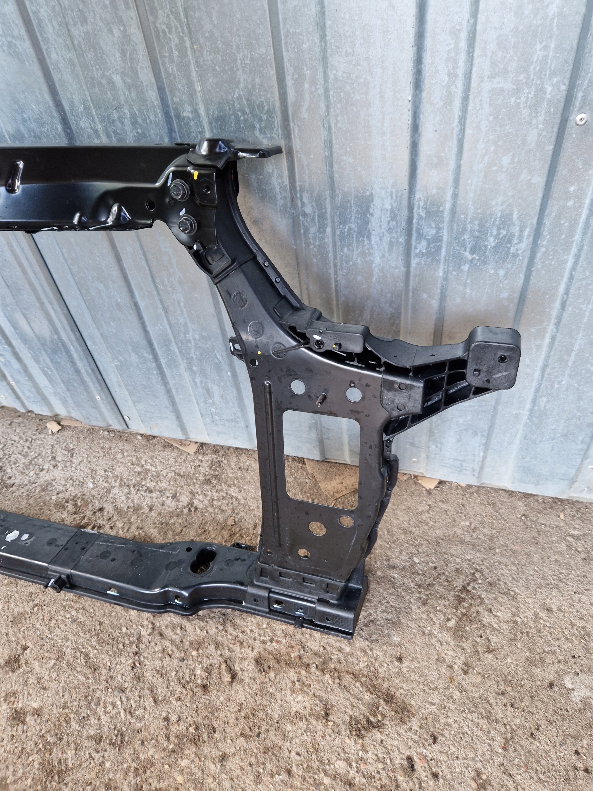 PAS PRZÓD HYUNDAI I10 II 2013-2019r Numer katalogowy części 64101-B9XXX