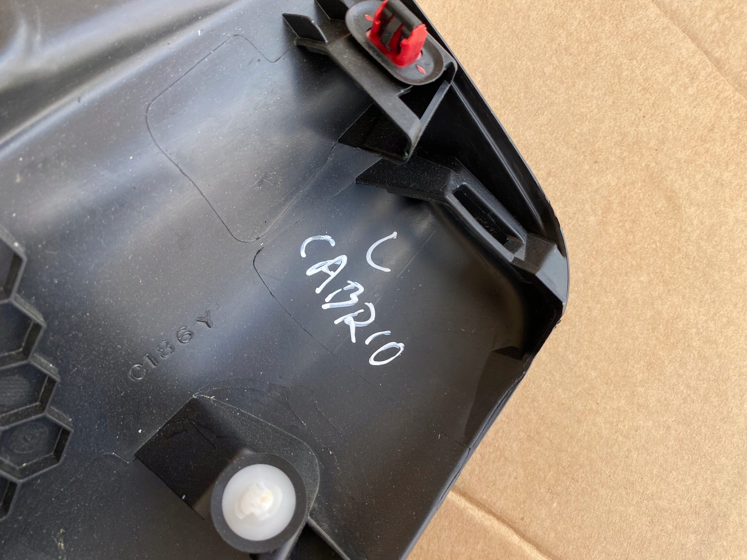 OSLONA SLUPKA LEWEGO FORD MUSTANG VI CABRIO Producent części Ford OE