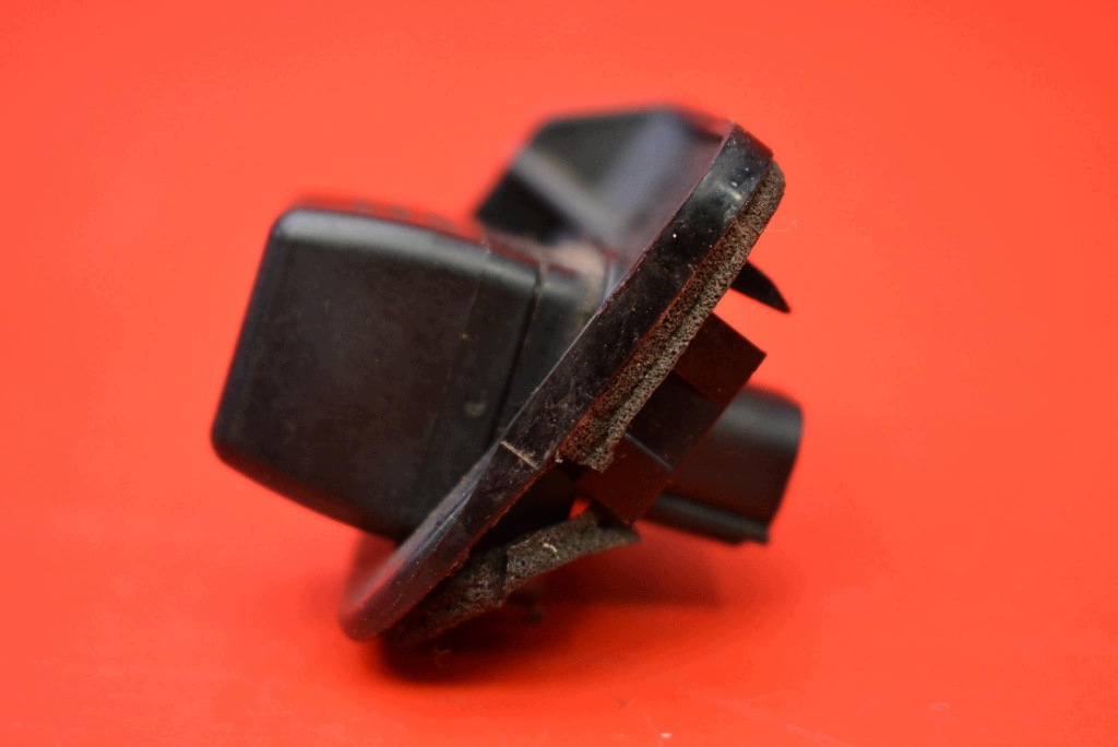KAMERA reversing 86790-02070 TOYOTA COROLLA XI E18 13-19