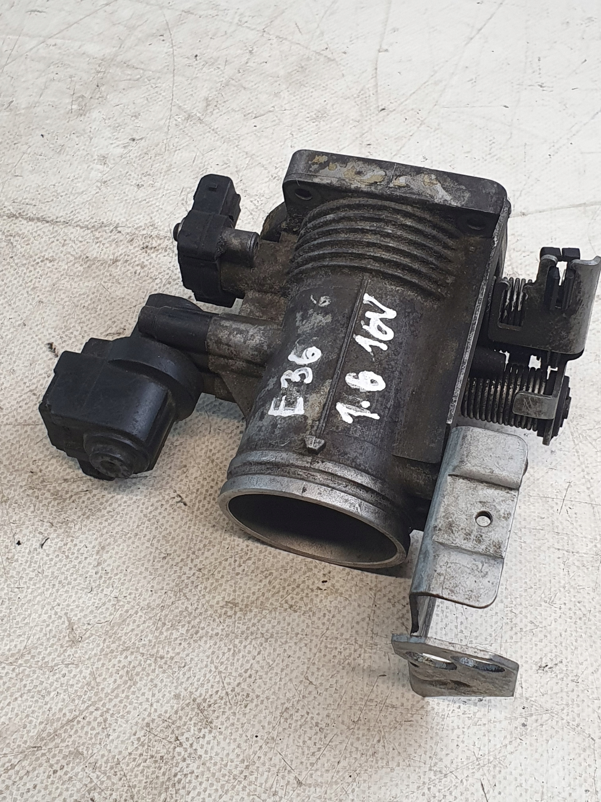 throttle flap OE 1247594 BMW E36 1.6B