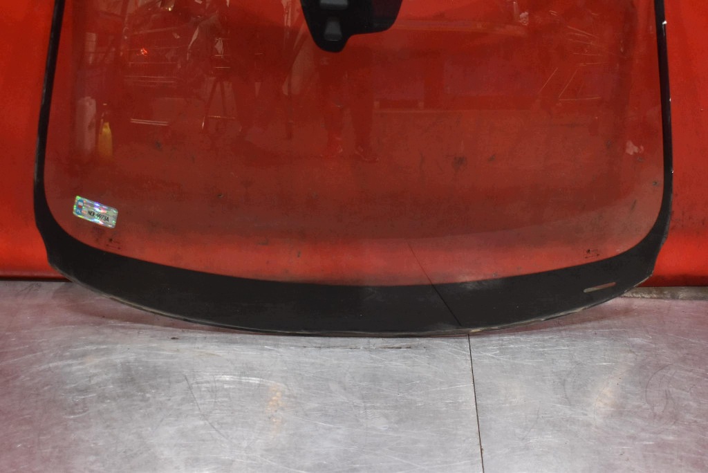 windscreen front iron VOLVO V60 1 and LIFT 13-20