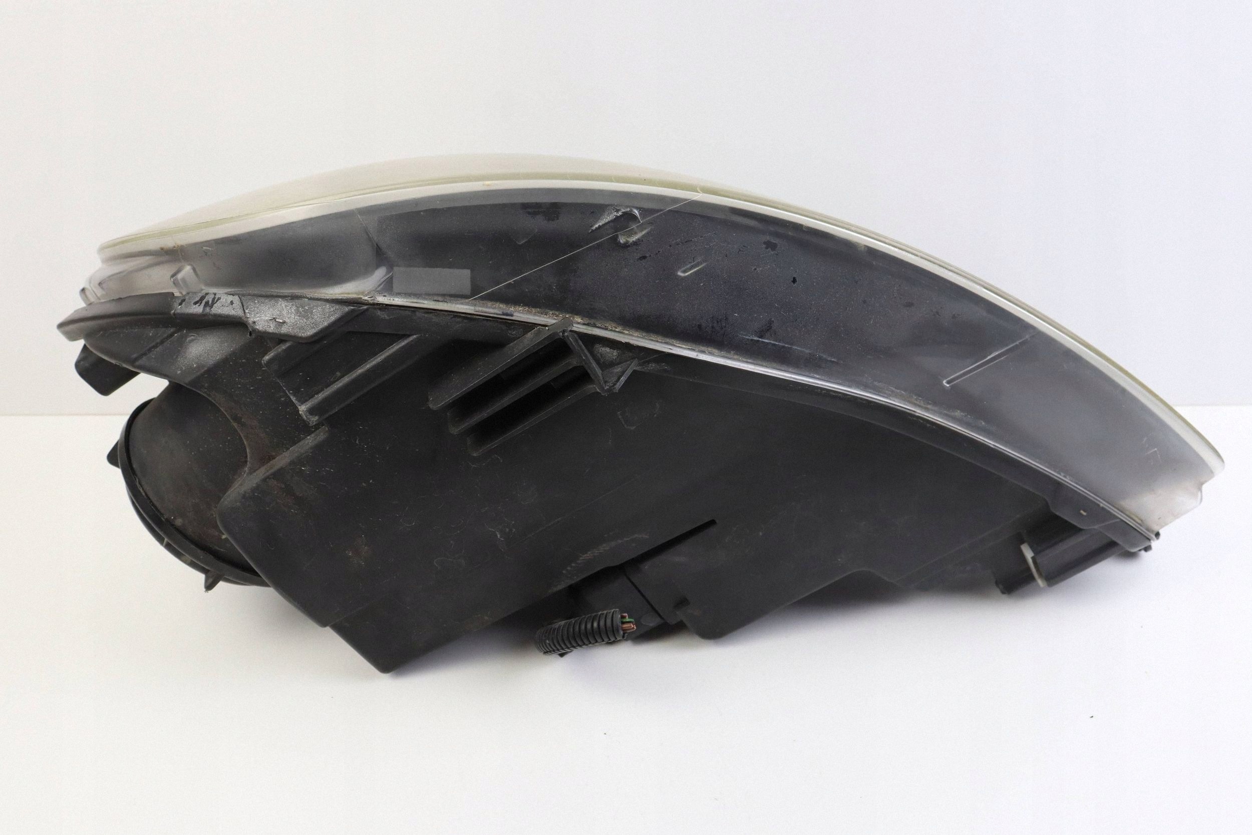 VW GOLF V plus far prednja desna prednji dio EUROPA 5M1941006B