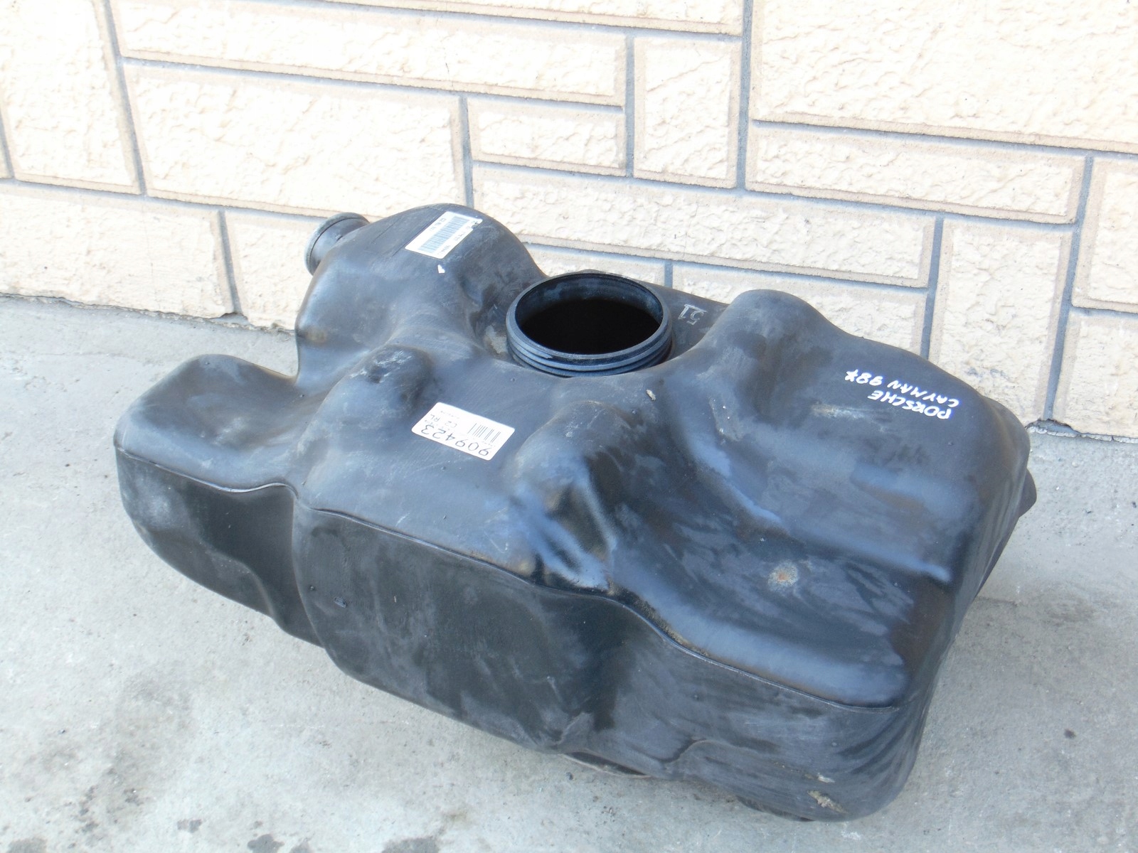 kraftstofftank tank PORSCHE BOXSTER 987 CAYMAN 2.7 99720101403