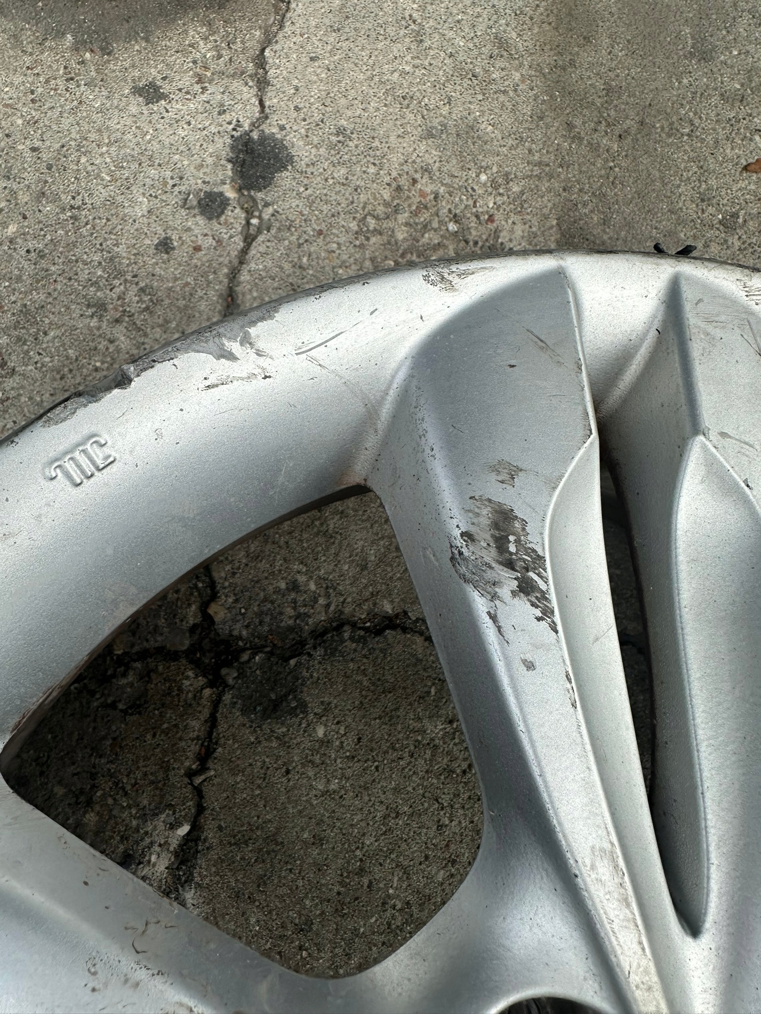 HYUNDAI IX35 discs aluminium 17" ET48 KOMPLET