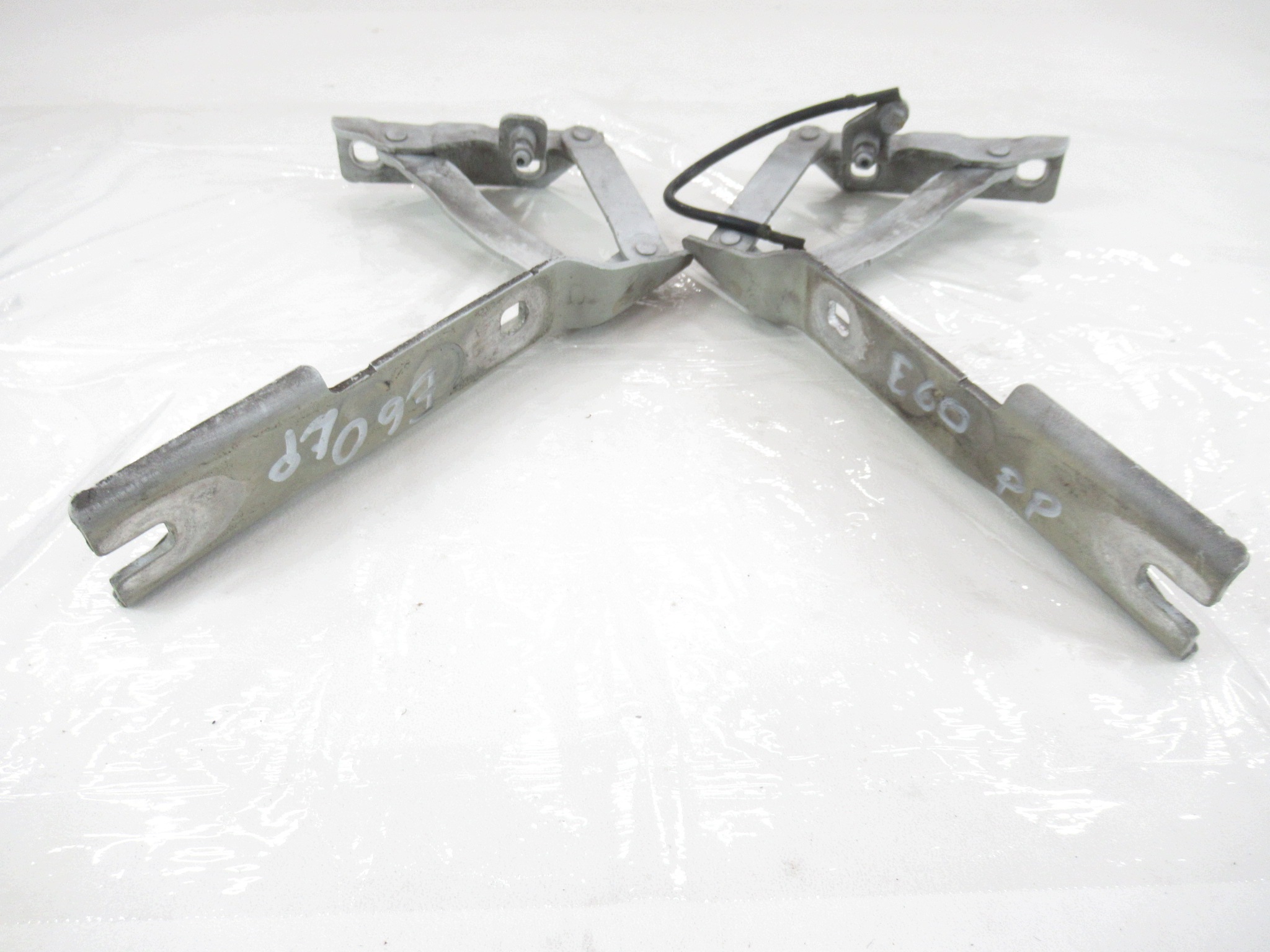 bonnet hinges front BMW e60 e61 sedan KOMBI KOMPLET