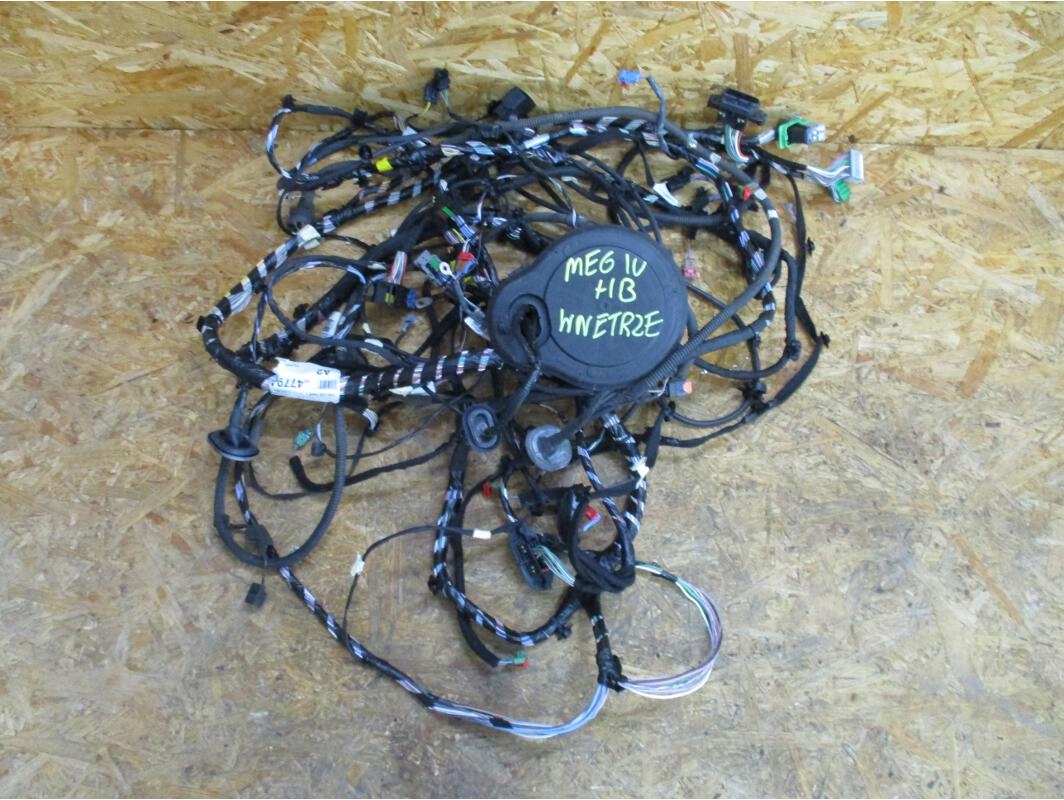 241635539R - RENAULT MEGANE 4 IV HB УСТАНОВКА САЛОНА