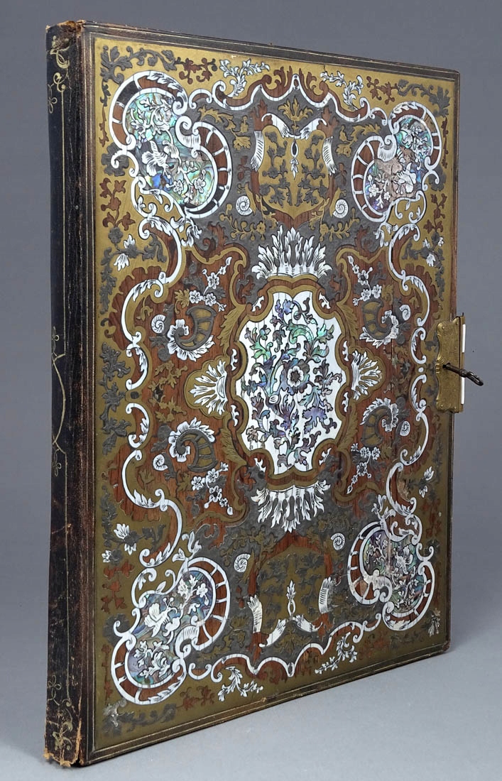 Album w inkrustowanej oprawie