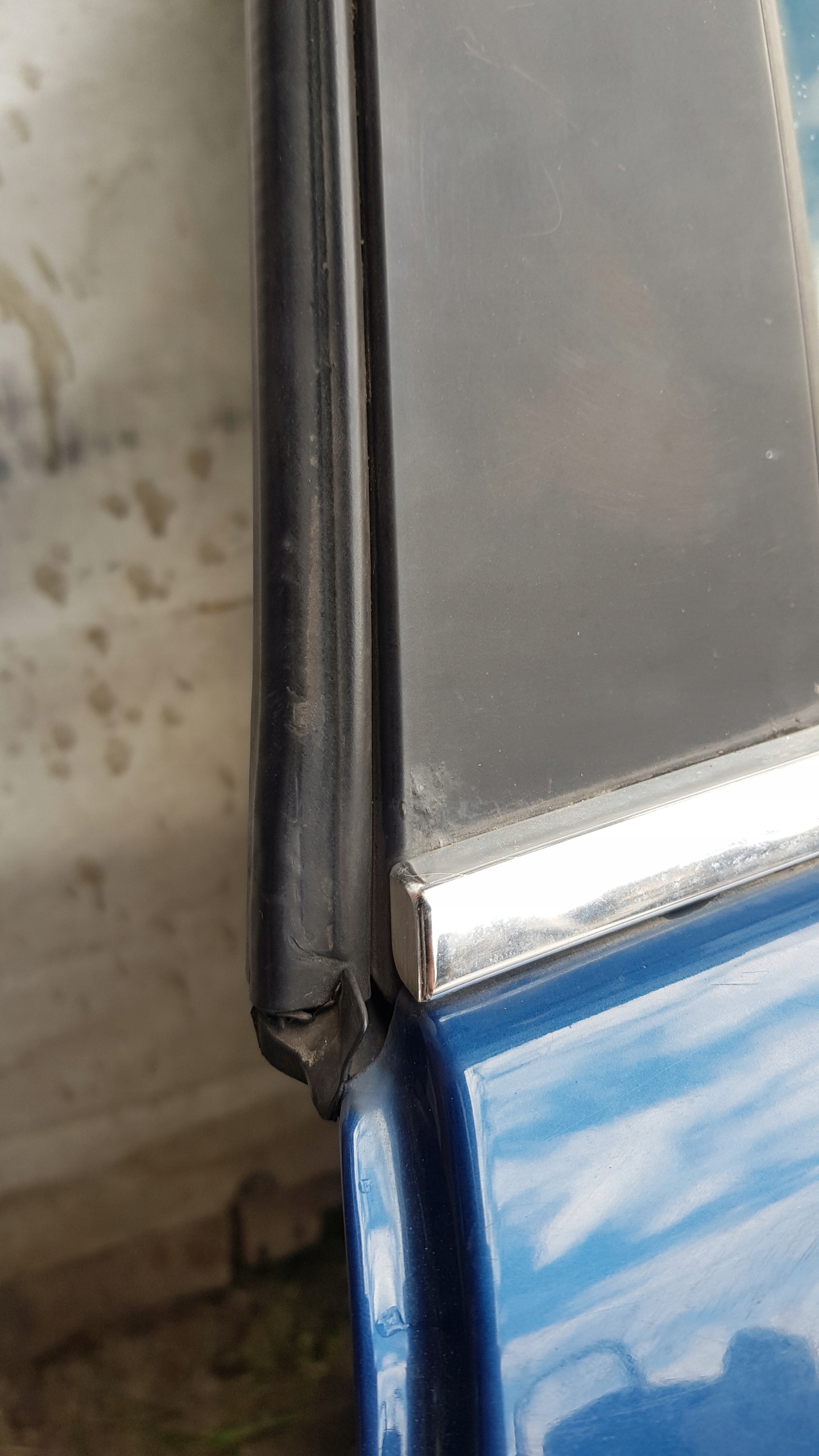 BMW E39 TOPASBLAU Tür links heck TOURING