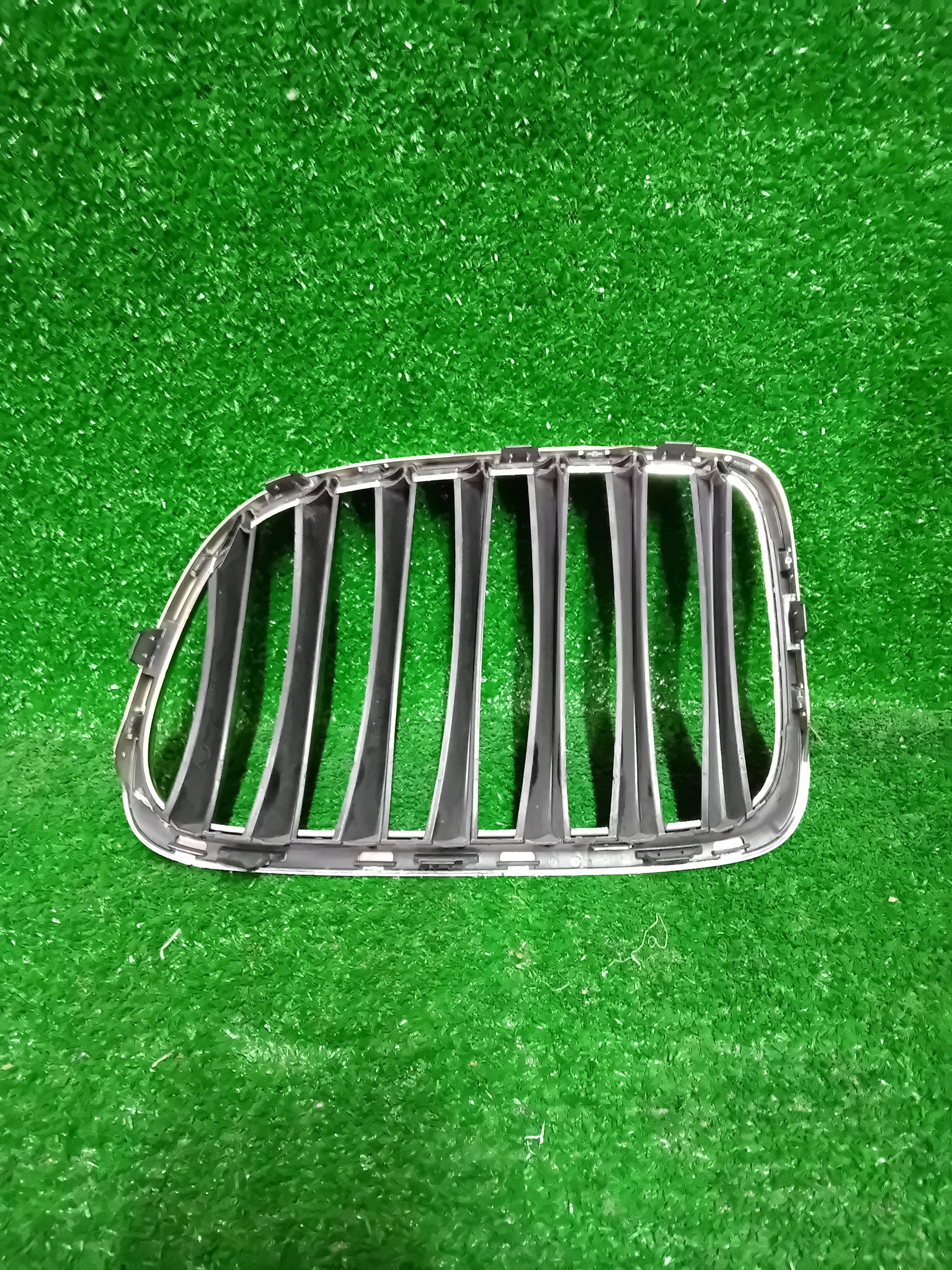 maska maska desna bubreg BMW X1 10627110